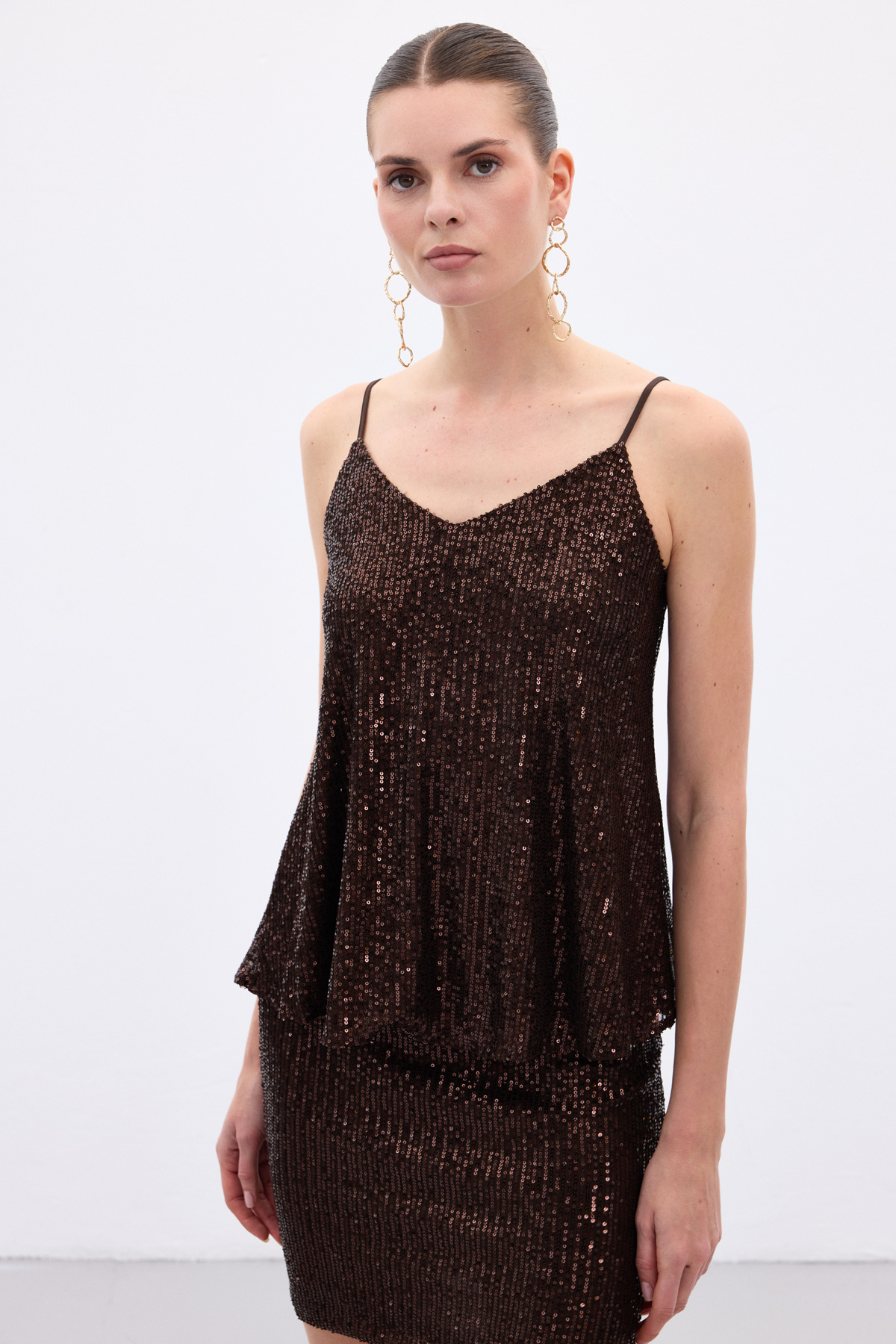 Payet Detaylı Askılı Bluz - Kahve