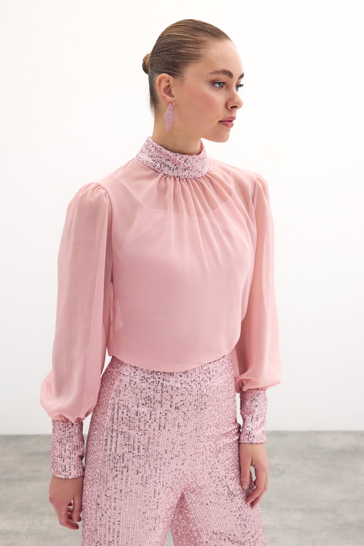Payet Detaylı Bluz - Pudra