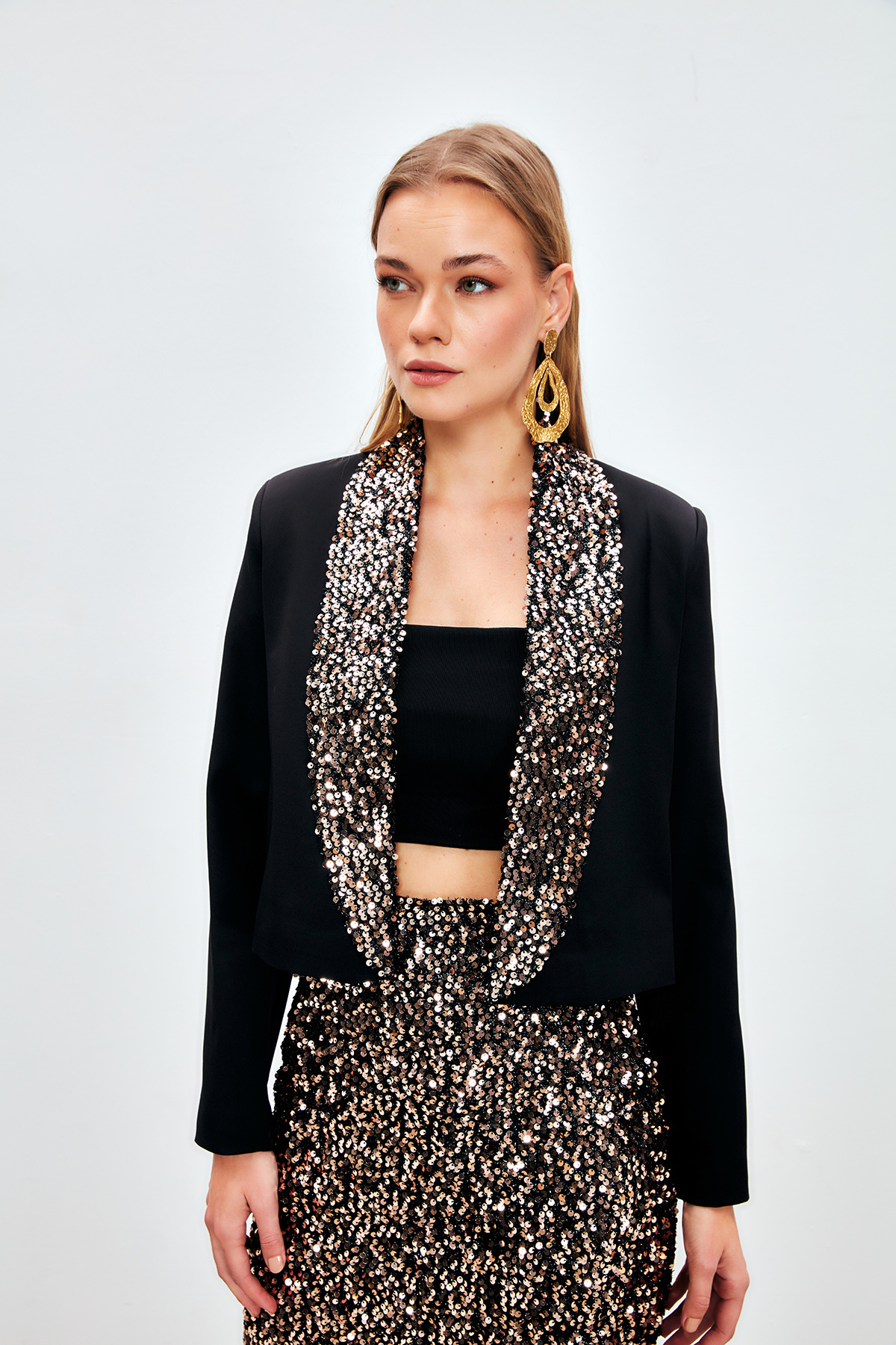 Payet Detaylı Kısa Ceket - GOLD