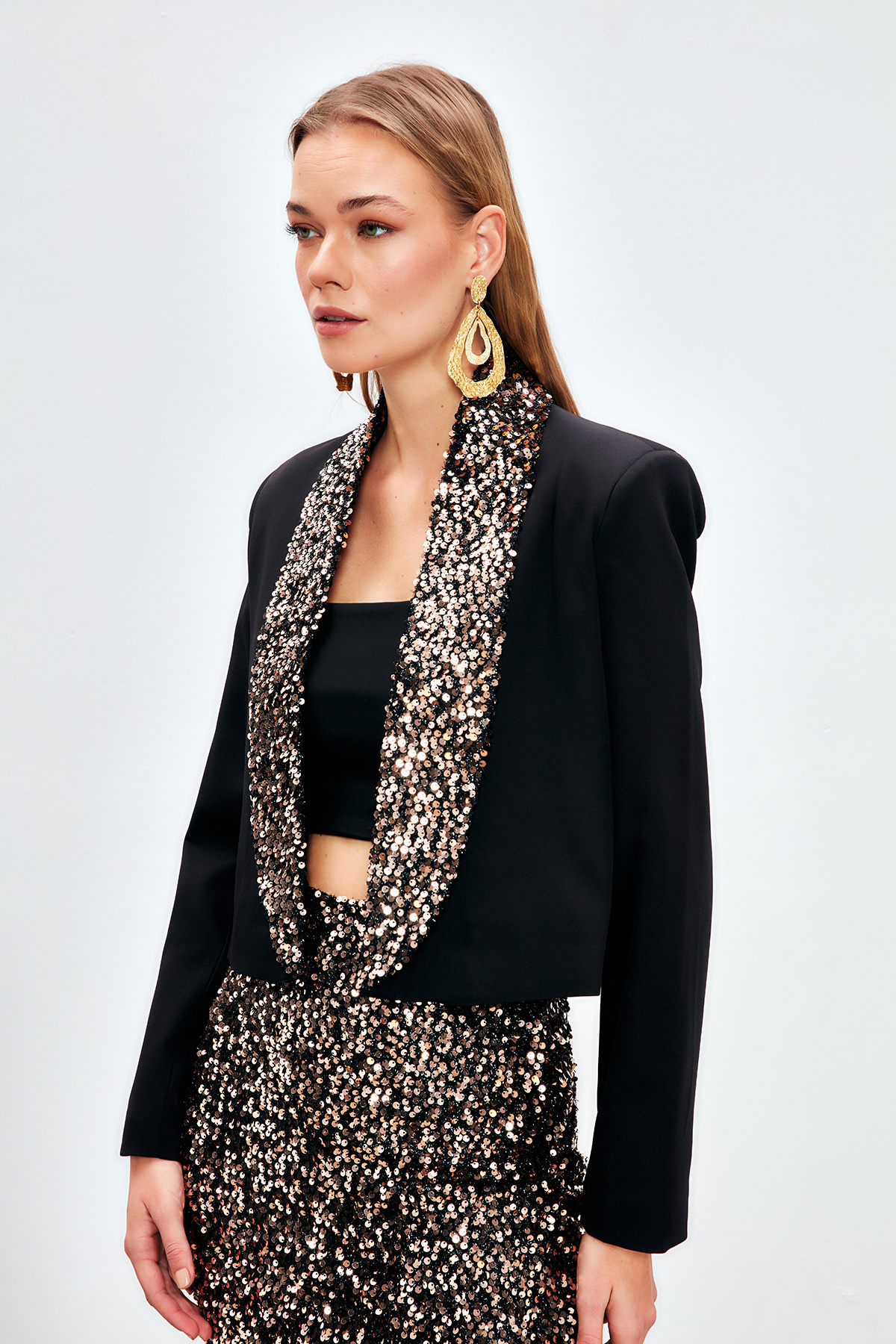 Payet Detaylı Kısa Ceket - GOLD