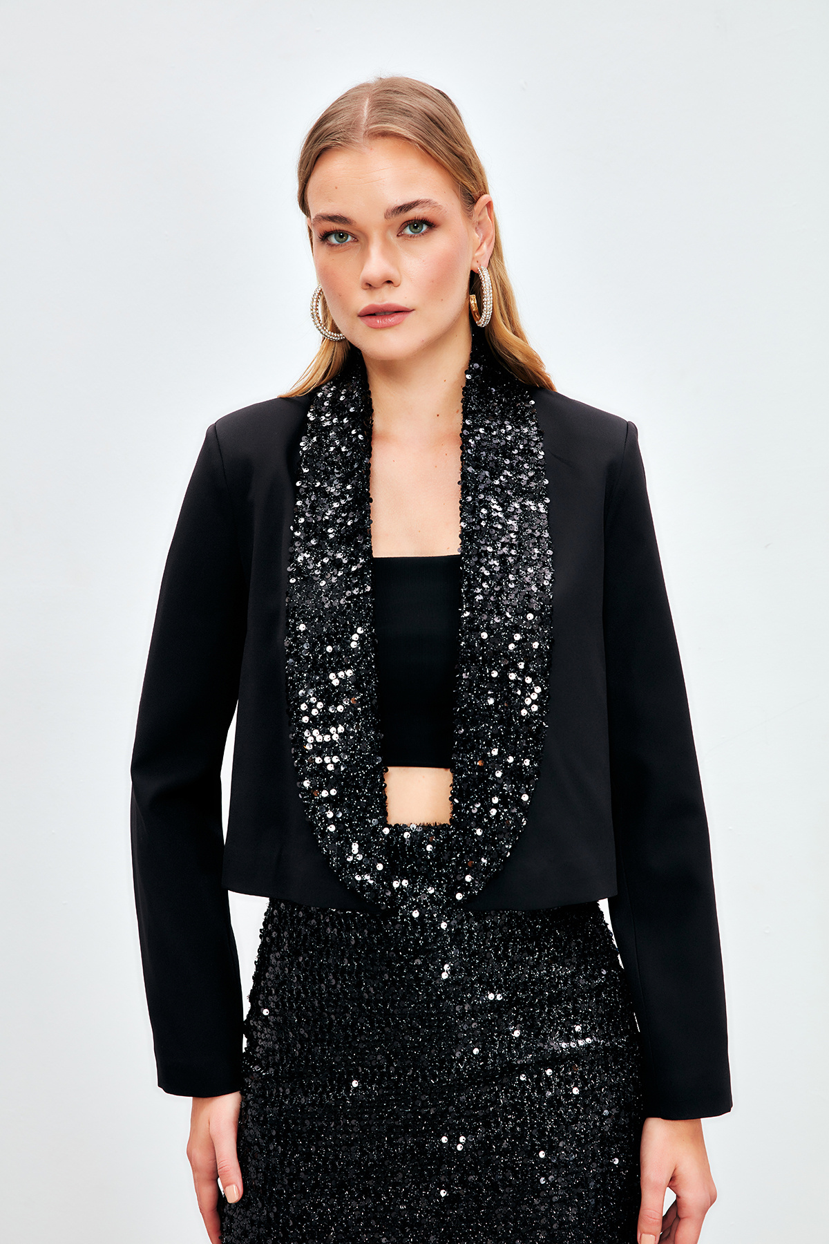 Payet Detaylı Kısa Ceket - SİYAH