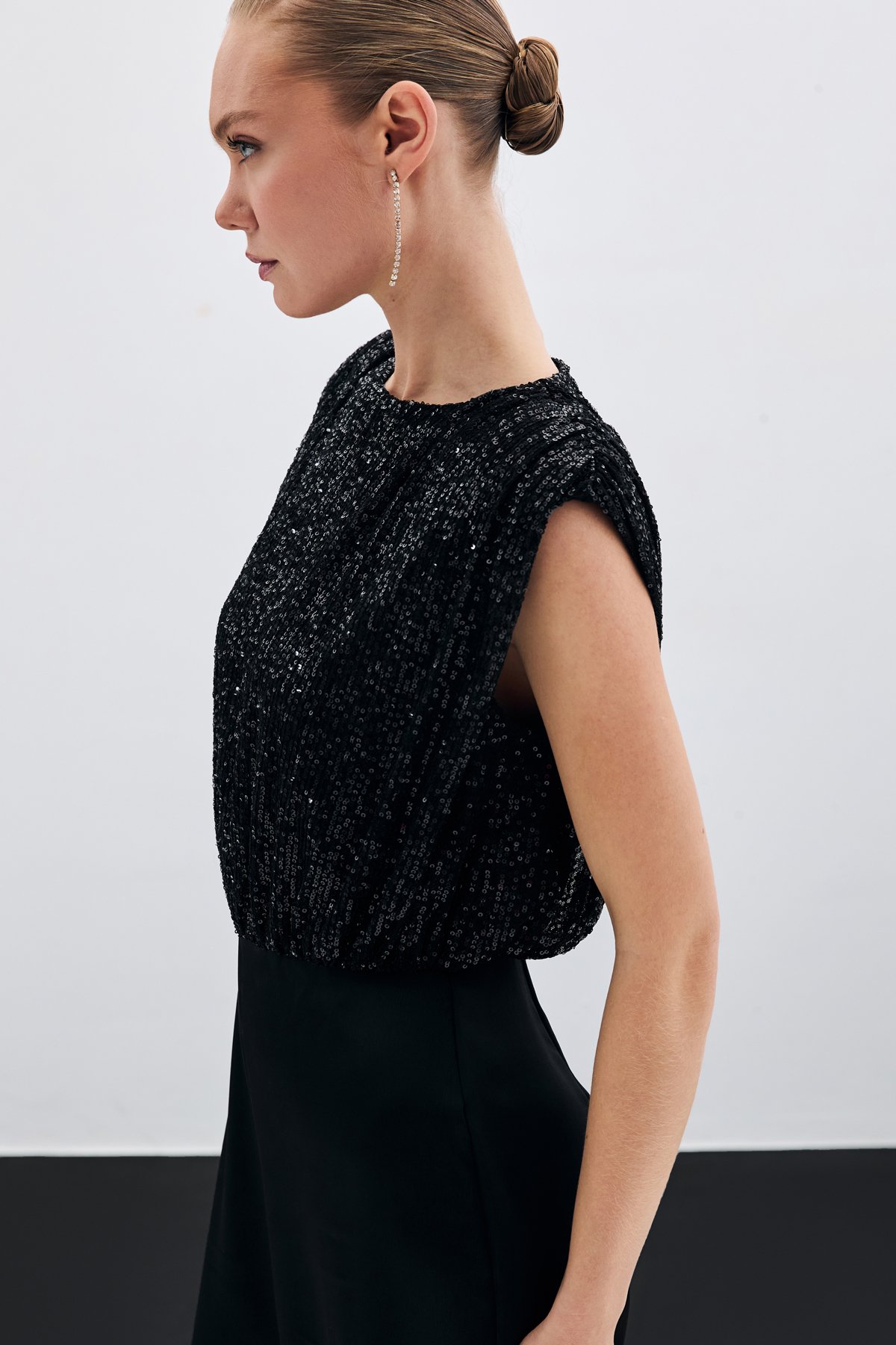 Payetli Saten Tulum - Siyah