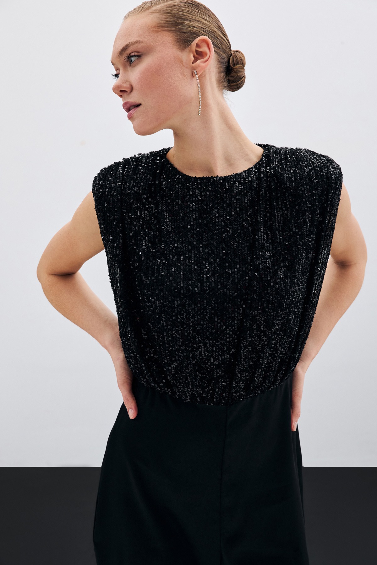 Payetli Saten Tulum - Siyah