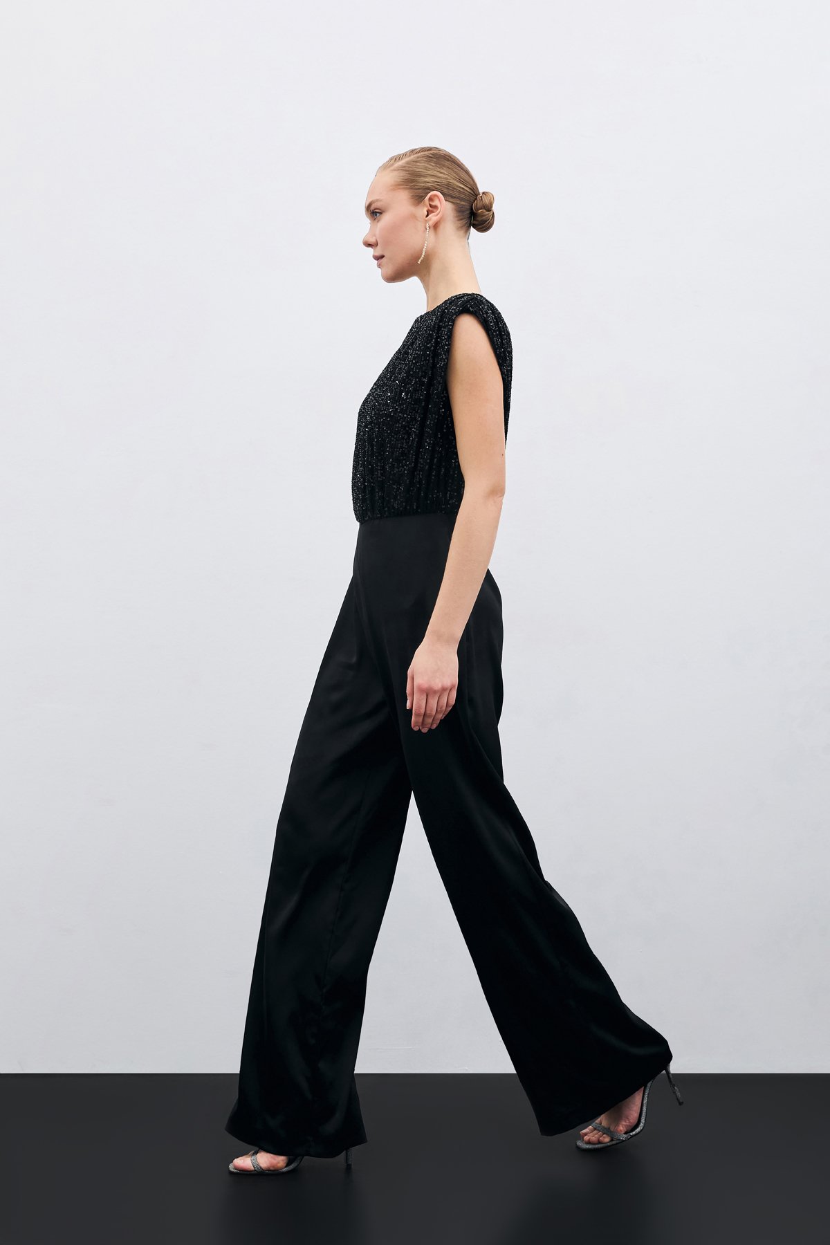 Payetli Saten Tulum - Siyah