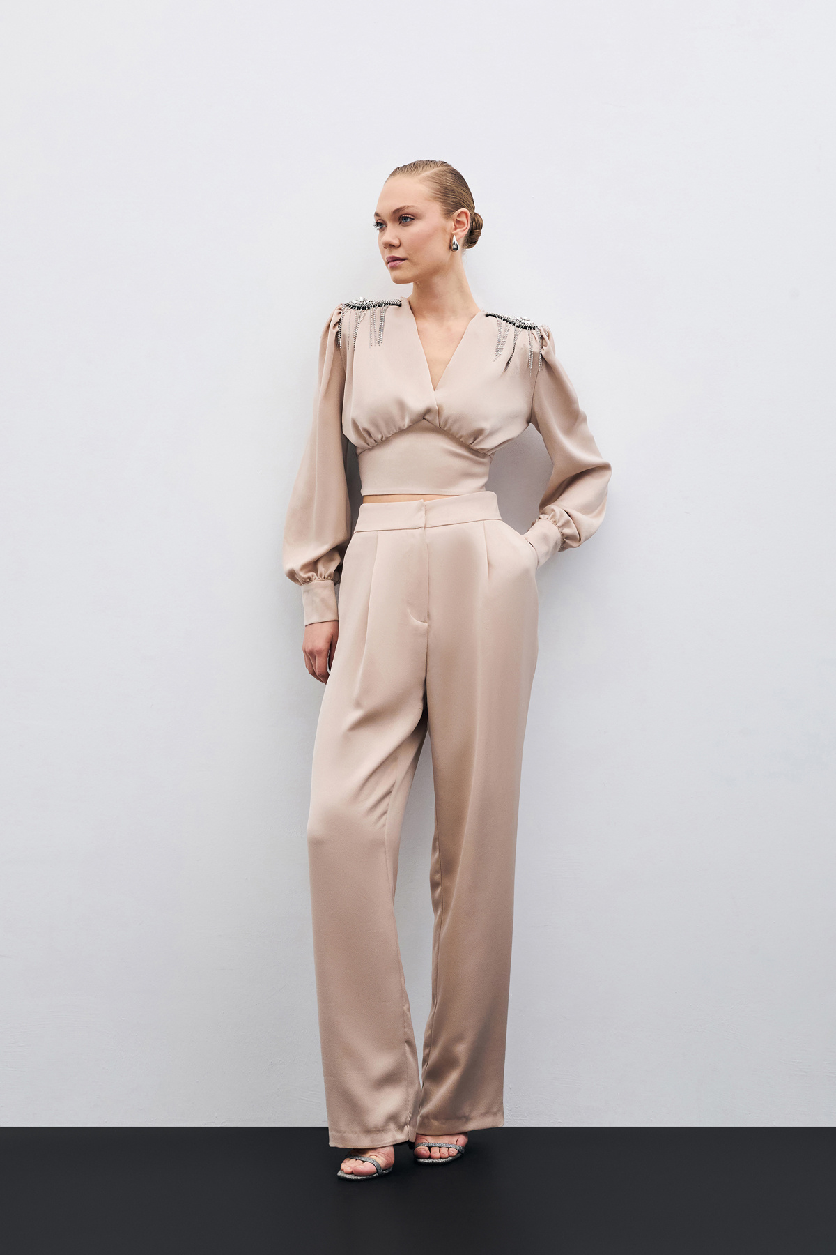 Pileli Saten Krep Pantolon - Bej