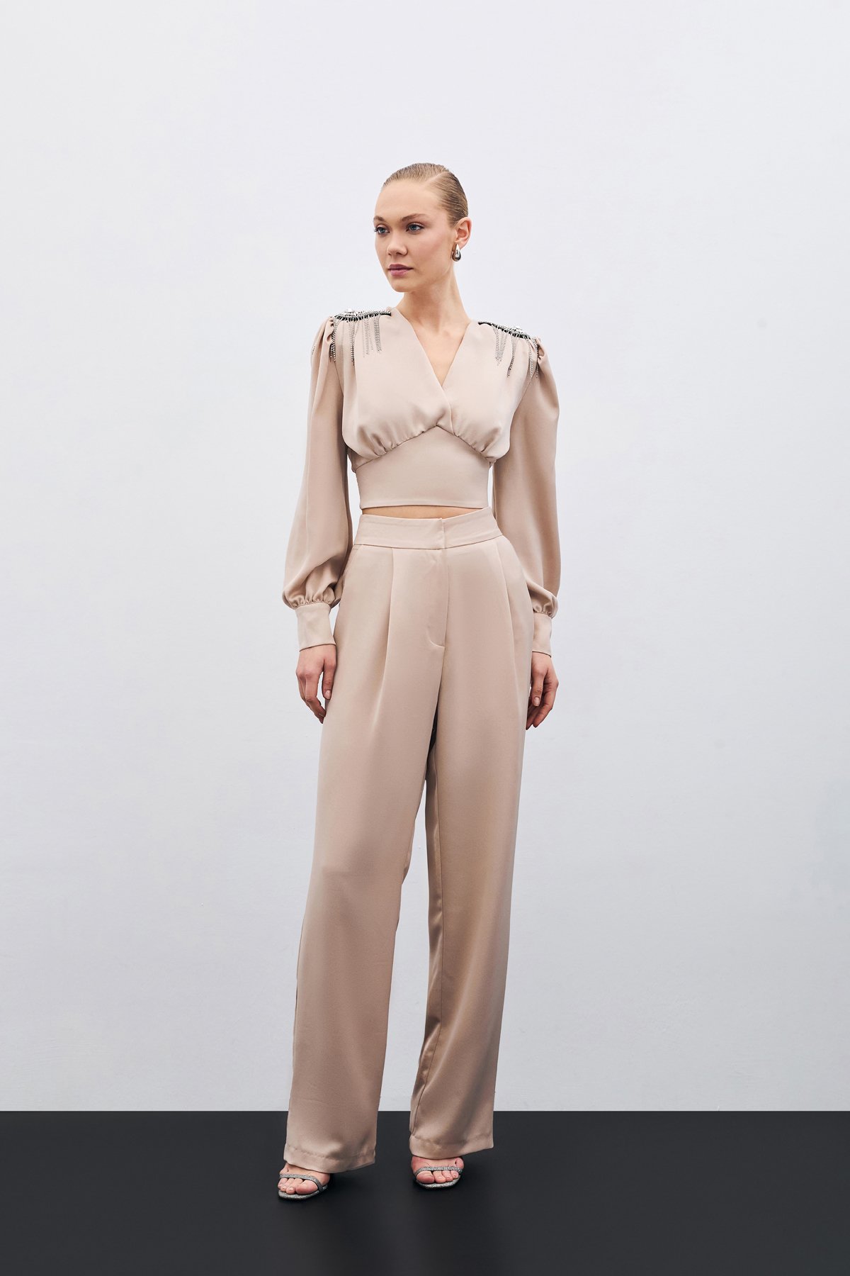 Pileli Saten Krep Pantolon - Bej