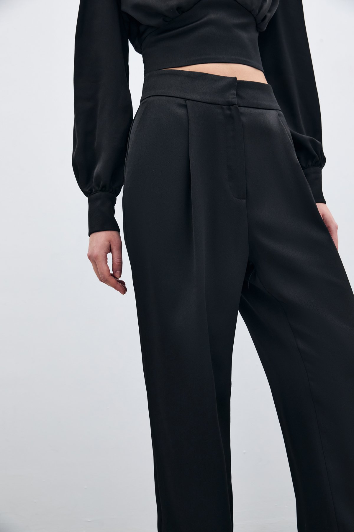 Pileli Saten Krep Pantolon - Siyah