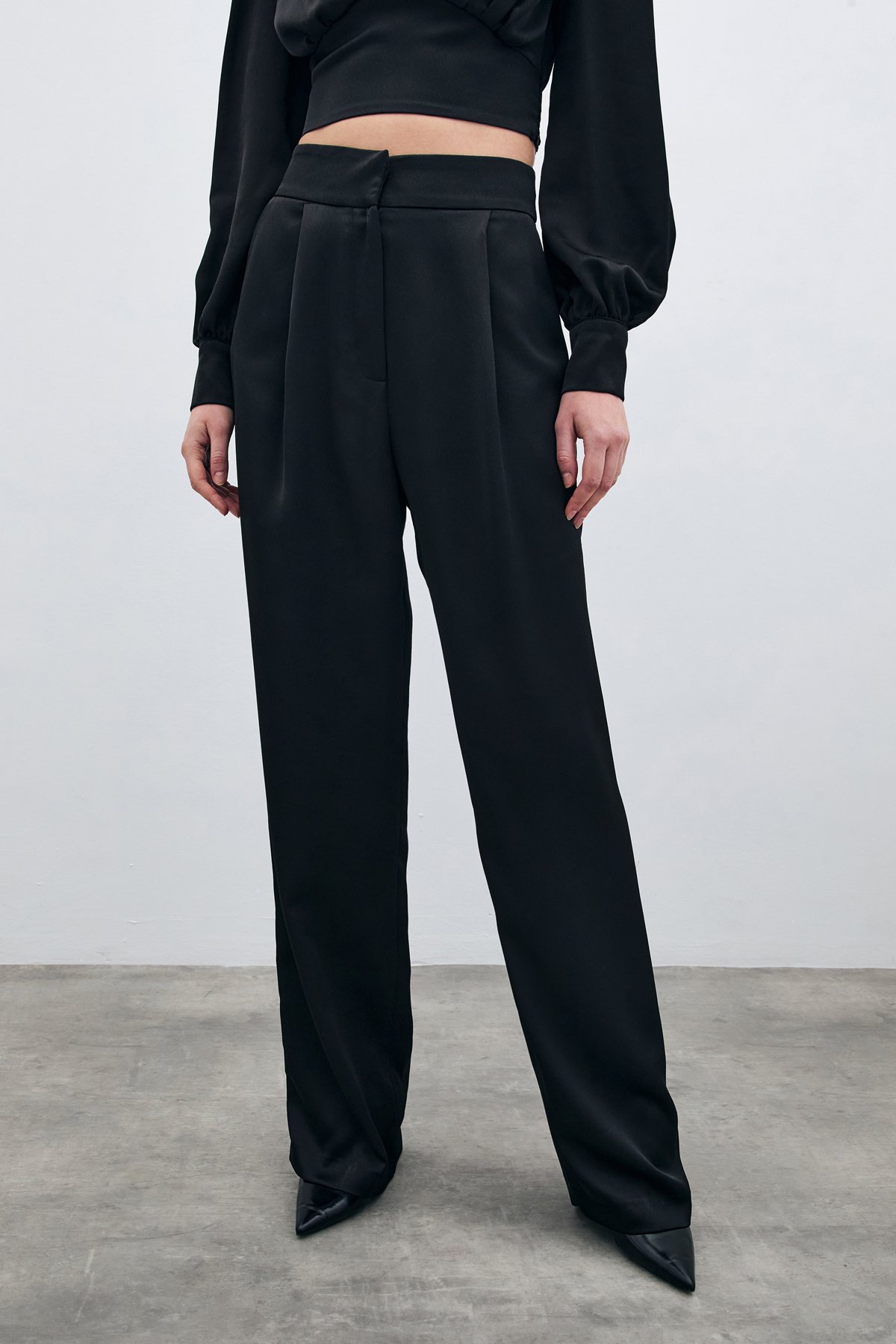 Pileli Saten Krep Pantolon - Siyah
