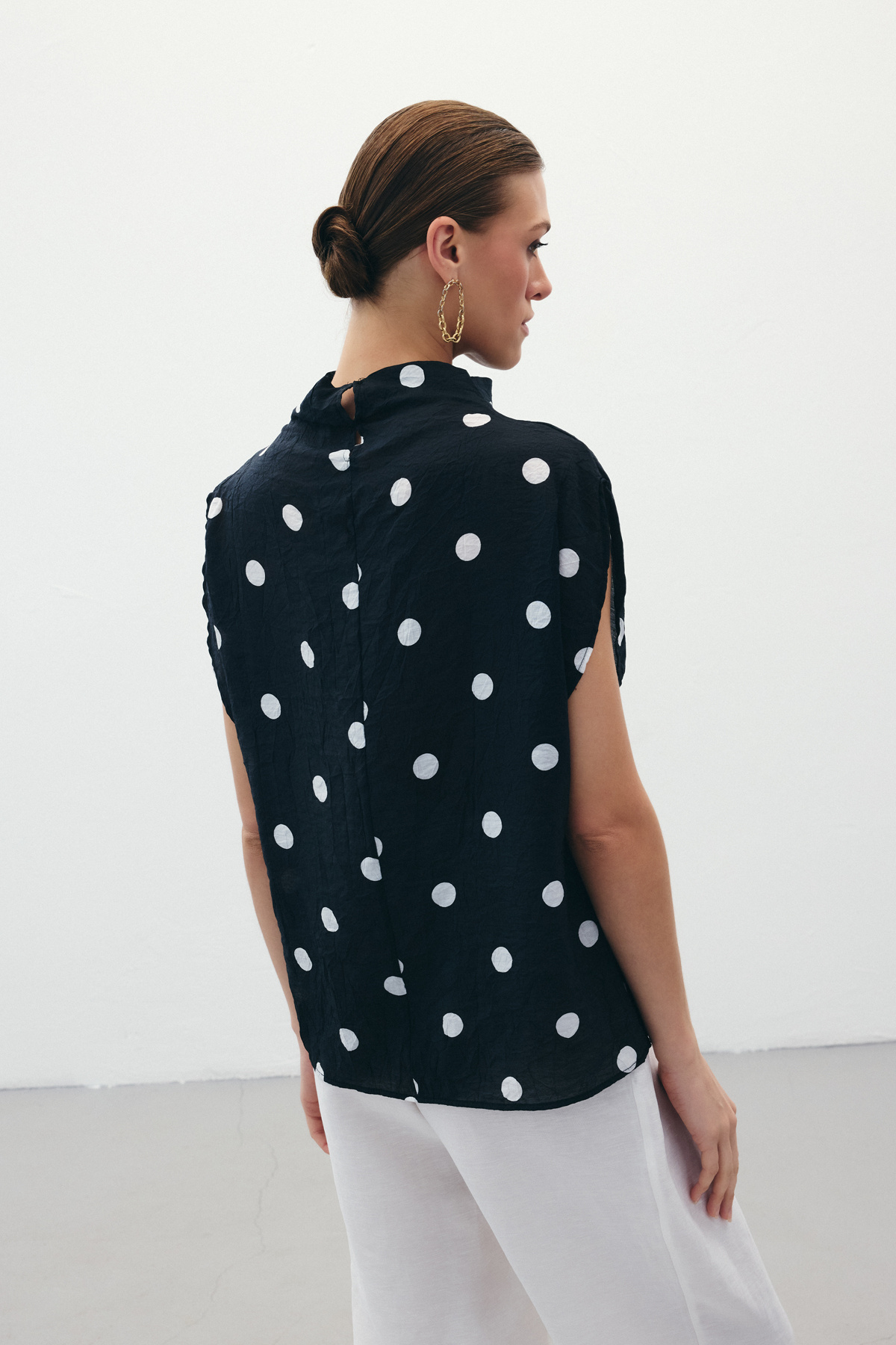 Puantiye Desenli Bluz - Siyah