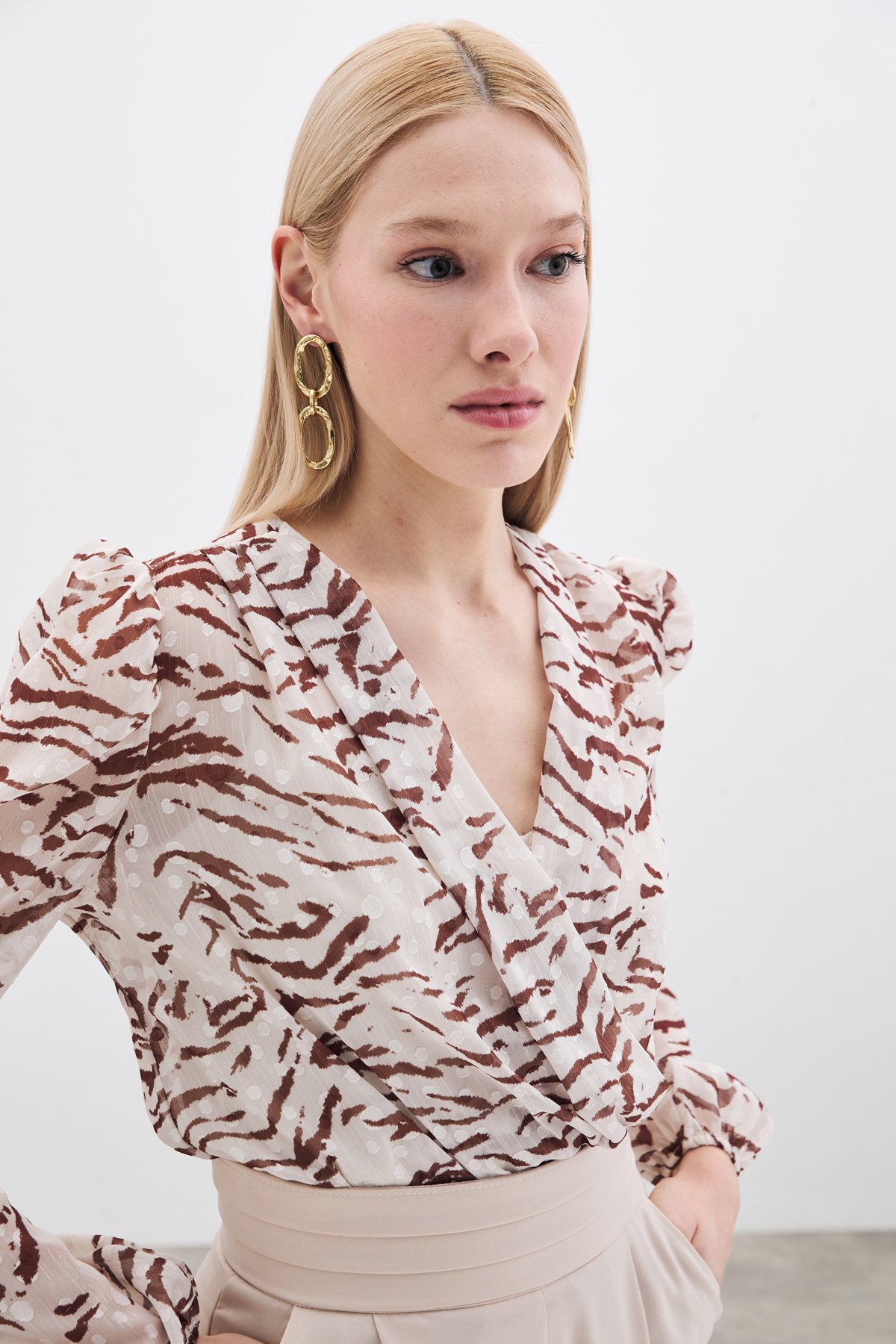 Puantiye Dokulu Bodysuit - Kahve