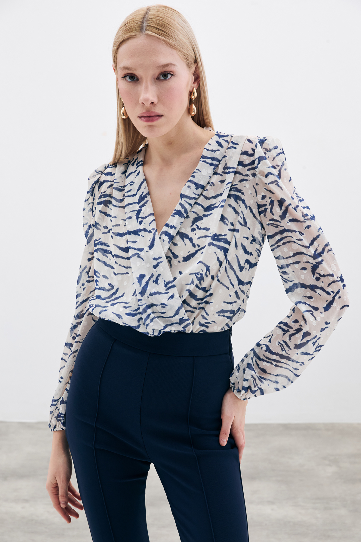 Puantiye Dokulu Bodysuit - Mavi