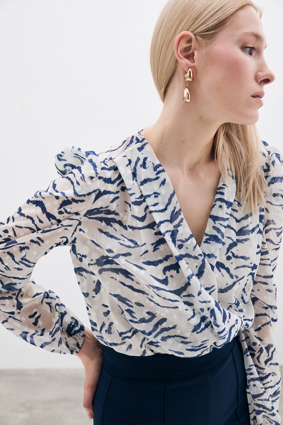 Puantiye Dokulu Bodysuit - Mavi