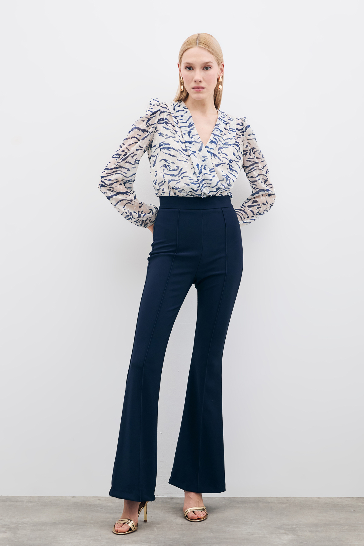 Puantiye Dokulu Bodysuit - Mavi