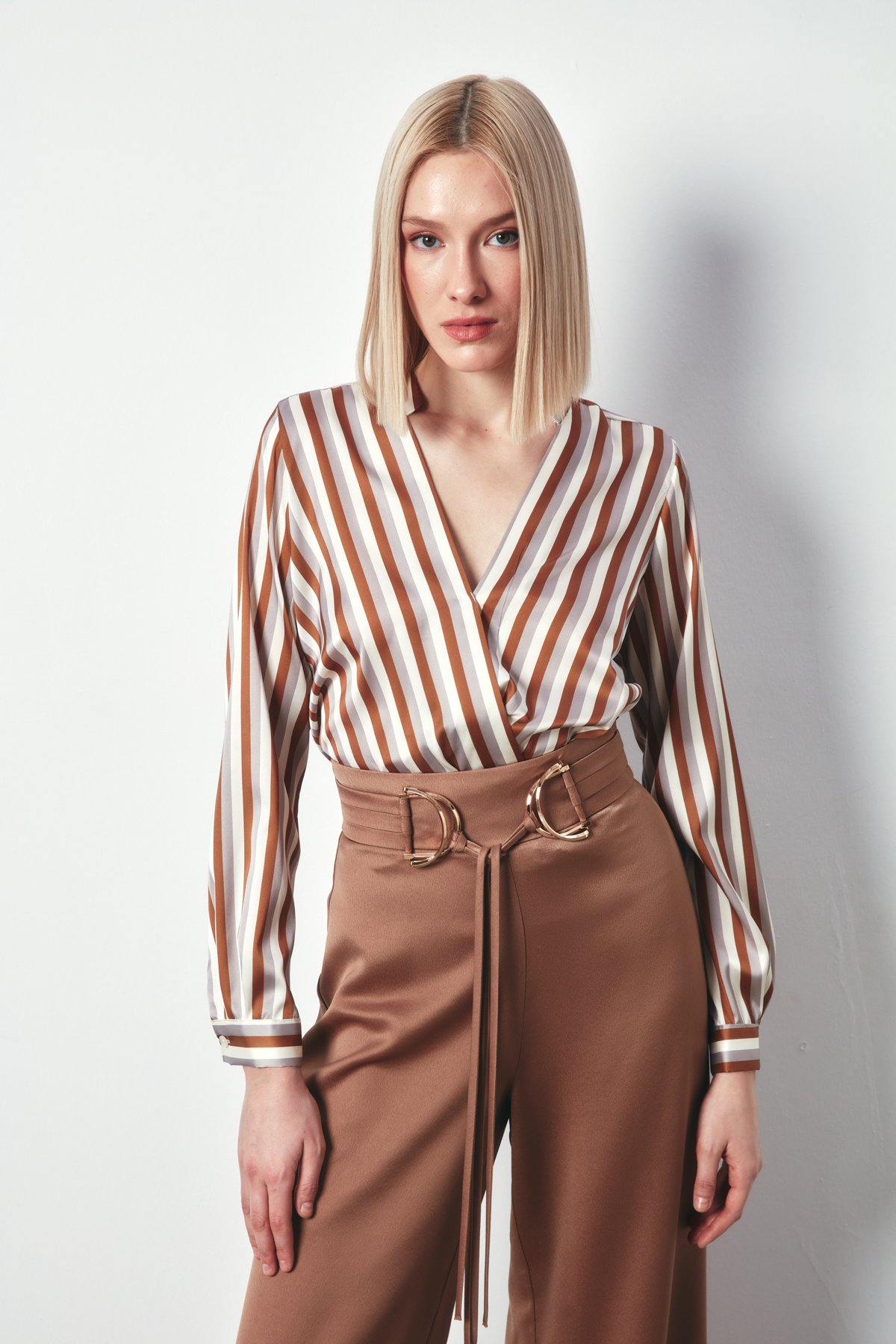 Renkli Çizgili Kruvaze Bluz - KAHVE