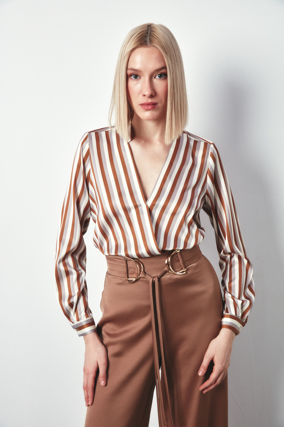 Renkli Çizgili Kruvaze Bluz - KAHVE