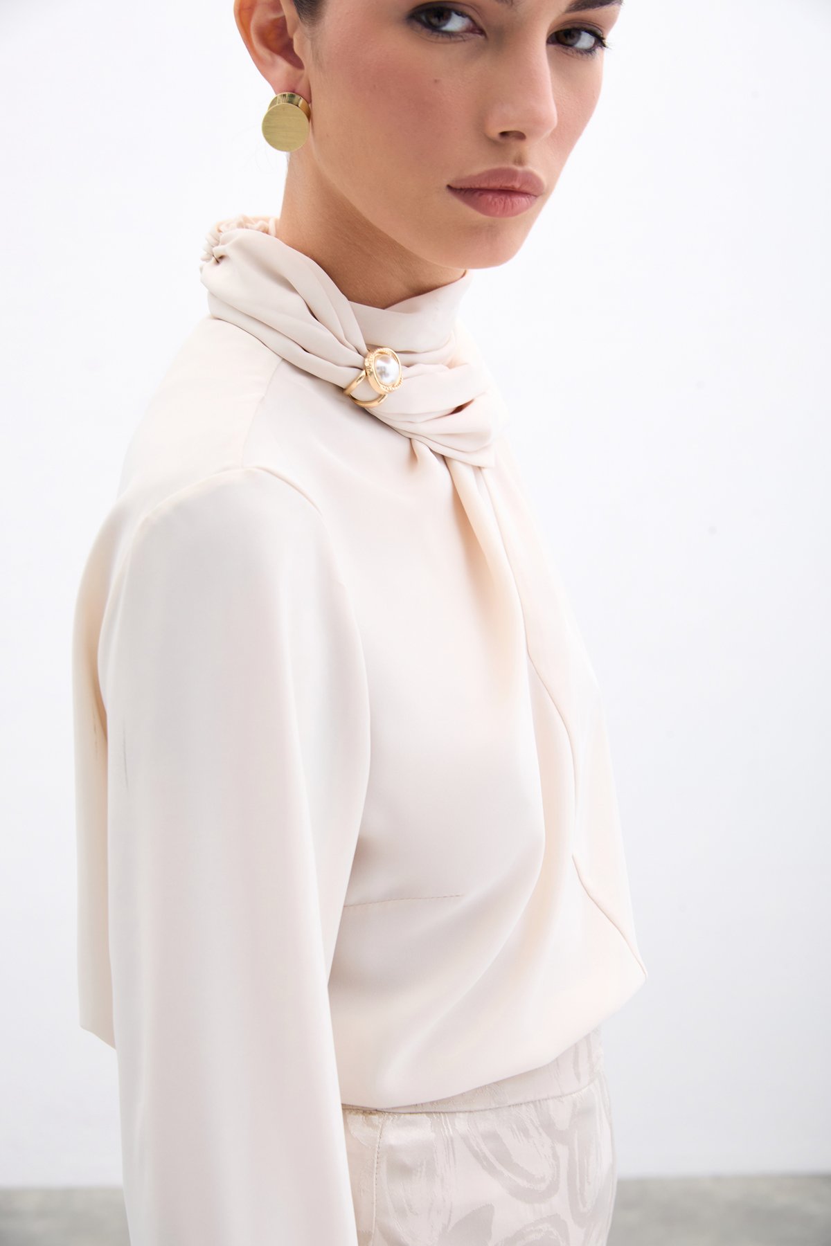 Şal Detaylı Bluz - Bej