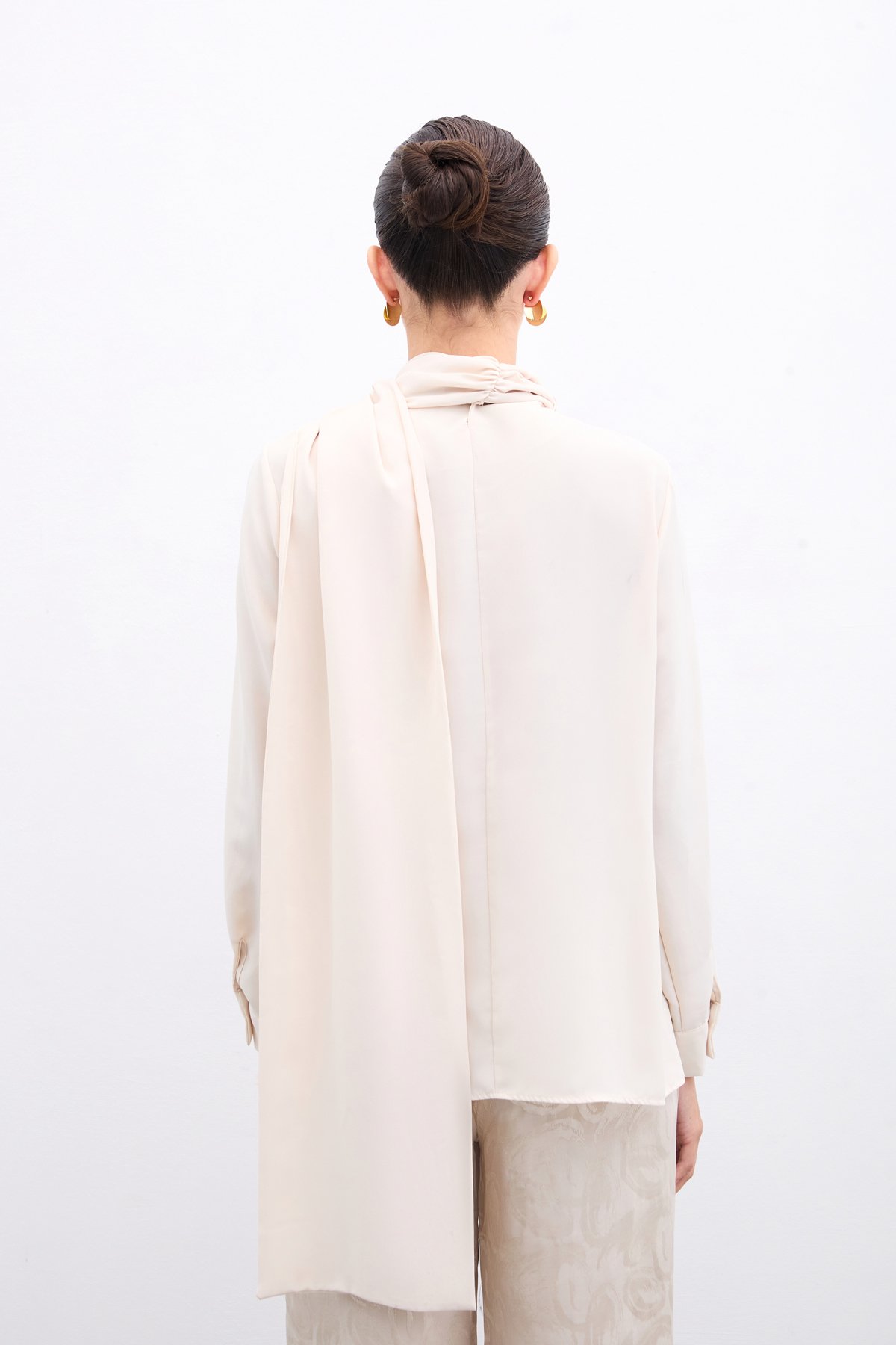 Şal Detaylı Bluz - Bej