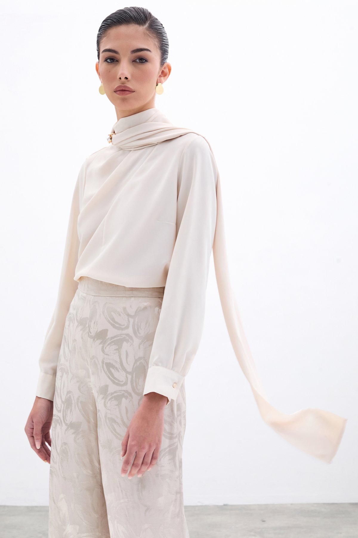 Şal Detaylı Bluz - Bej