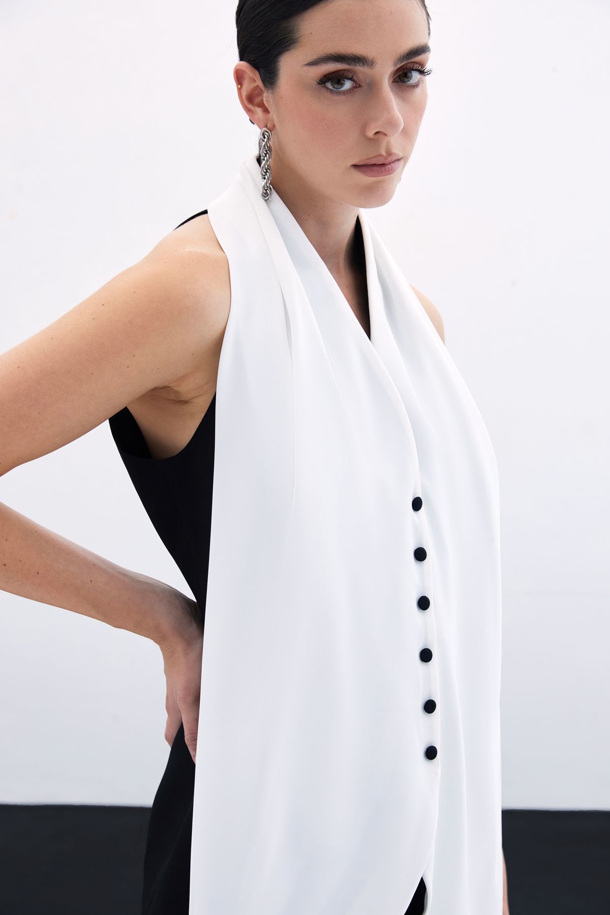 Şal Detaylı Yelek - Siyah