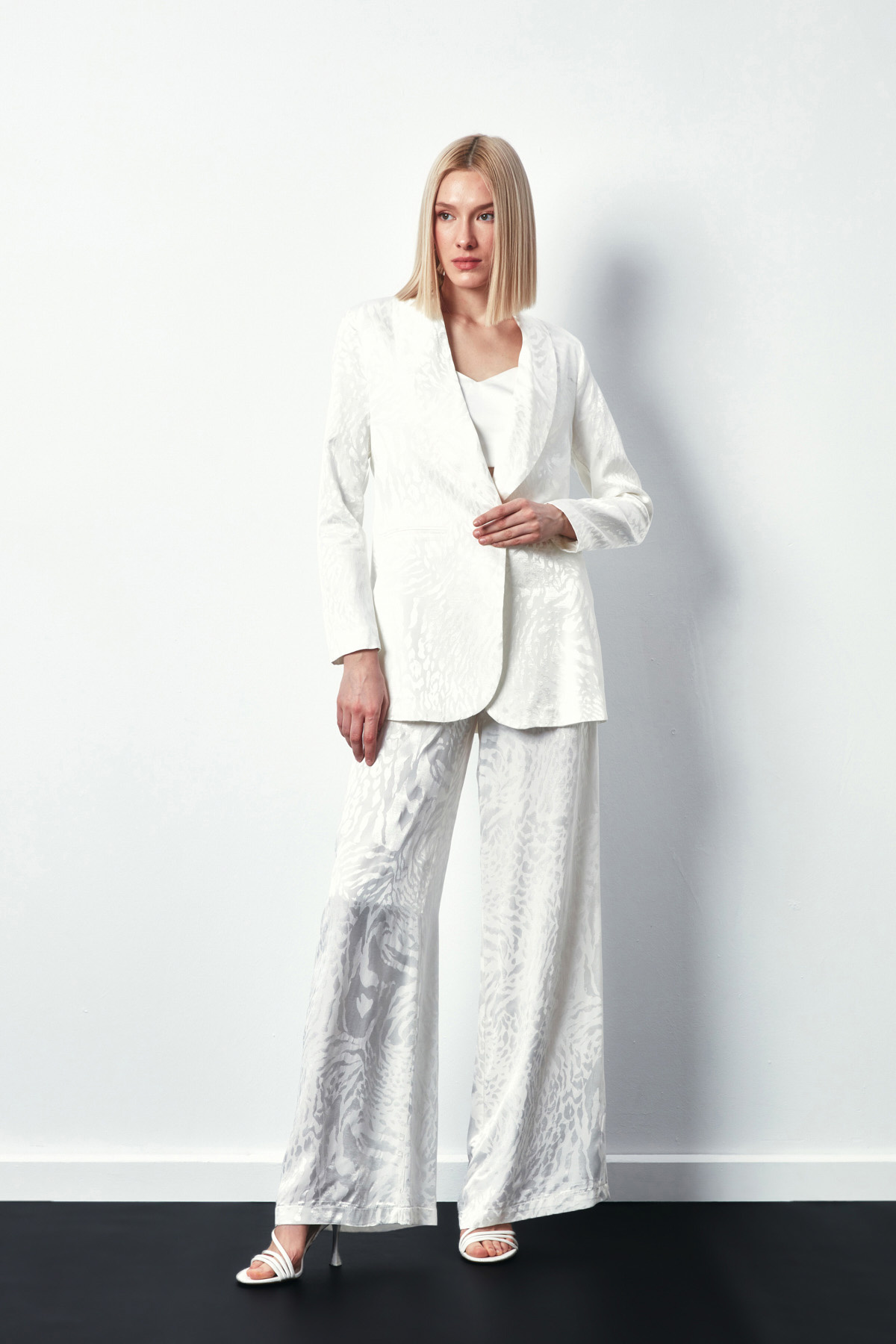 Şal Yaka Desenli Ceket - EKRU