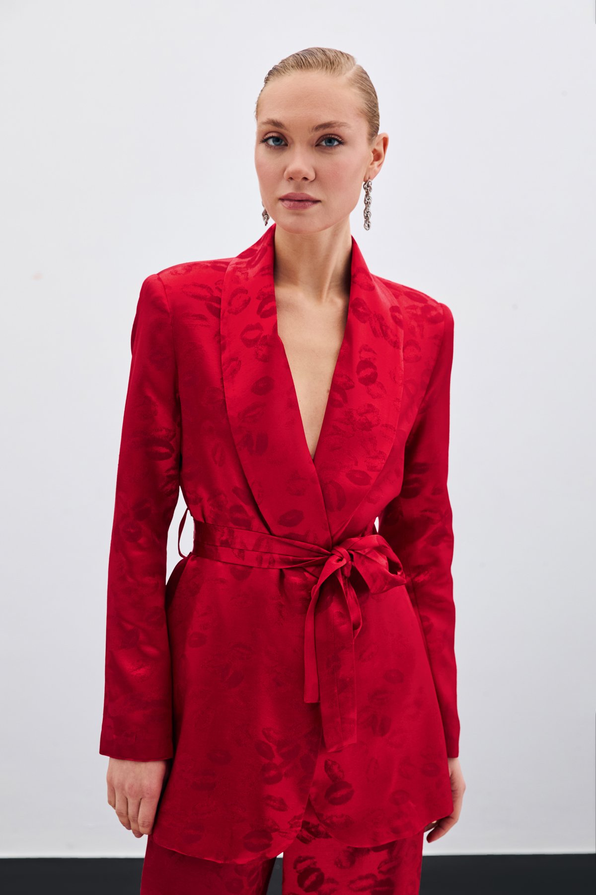 Şal Yaka Kuşaklı Ceket - Kırmızı