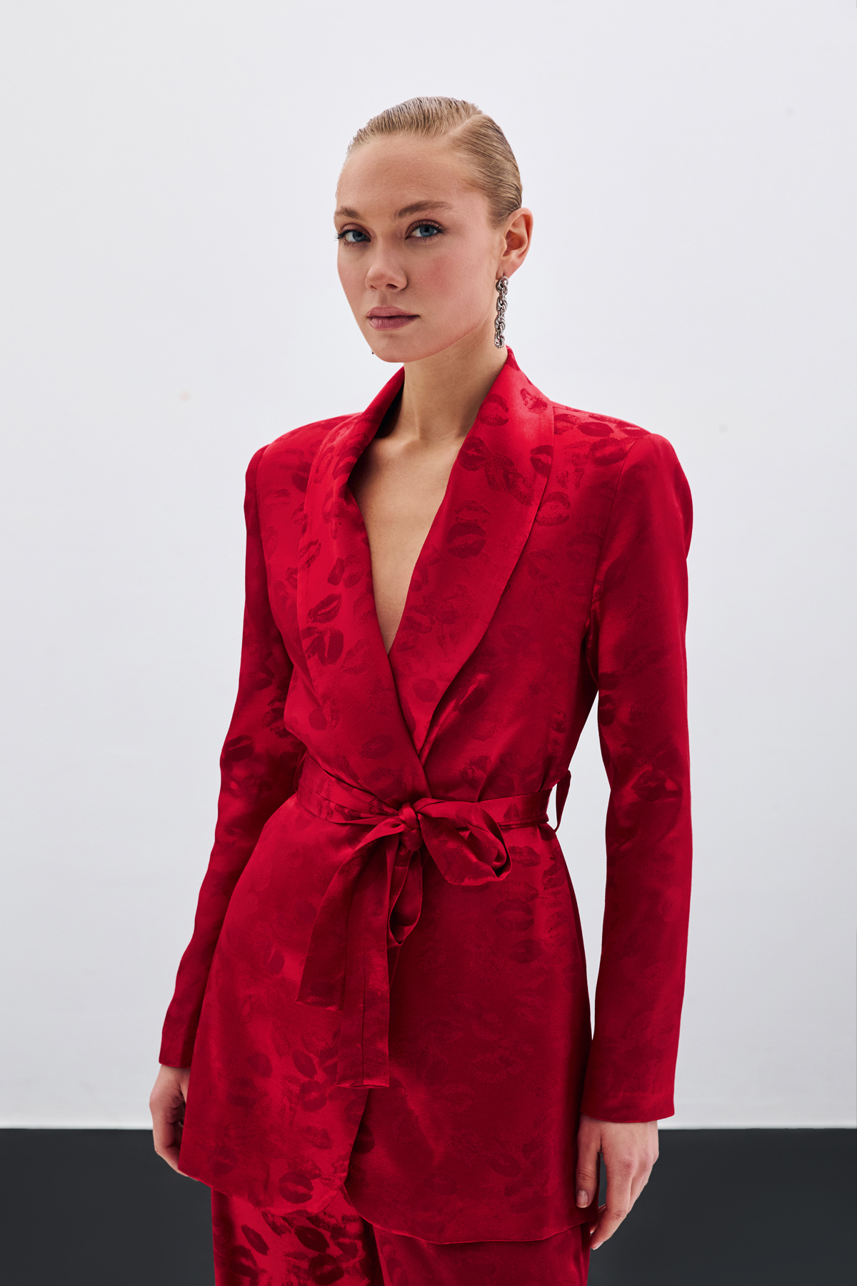 Şal Yaka Kuşaklı Ceket - Kırmızı