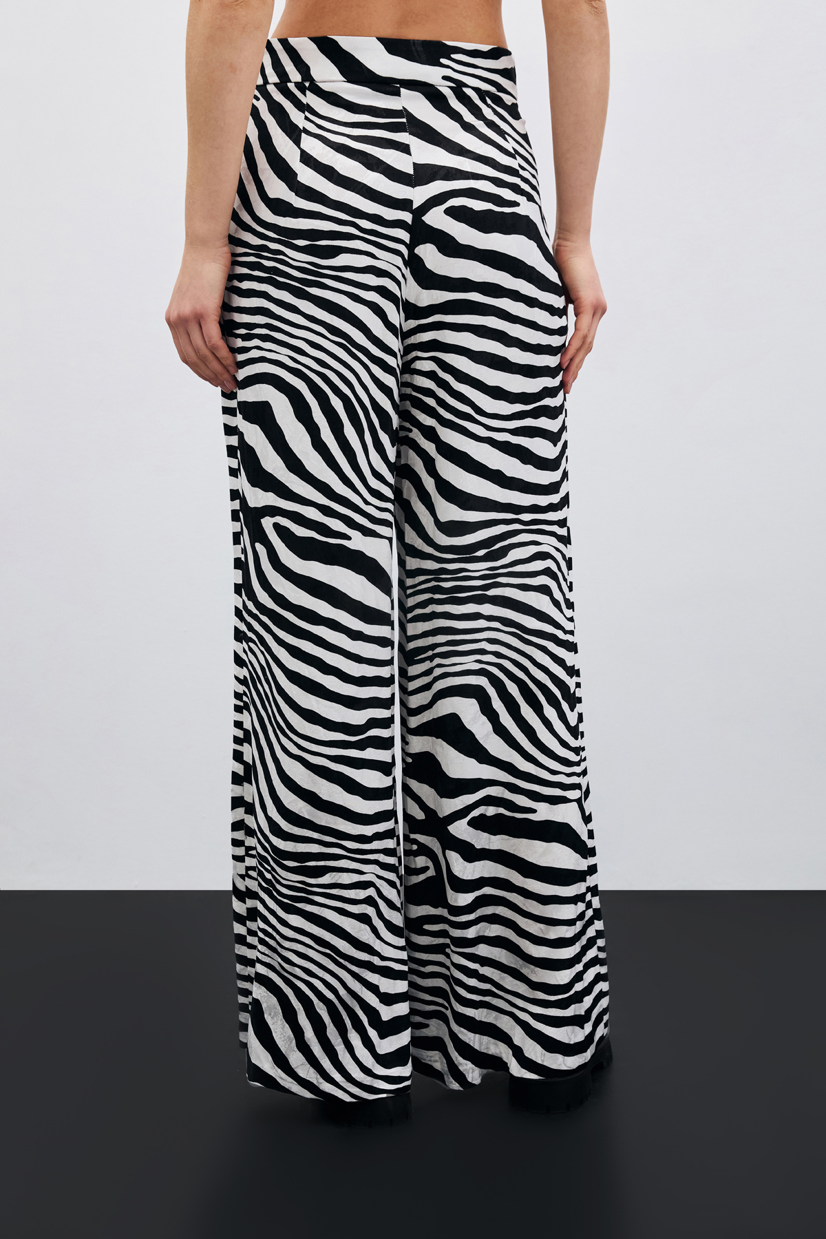 Salaş Zebra Desen Pantolon - Siyah