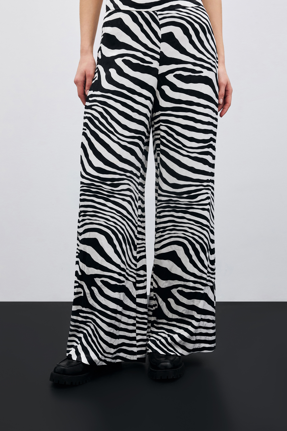 Salaş Zebra Desen Pantolon - Siyah