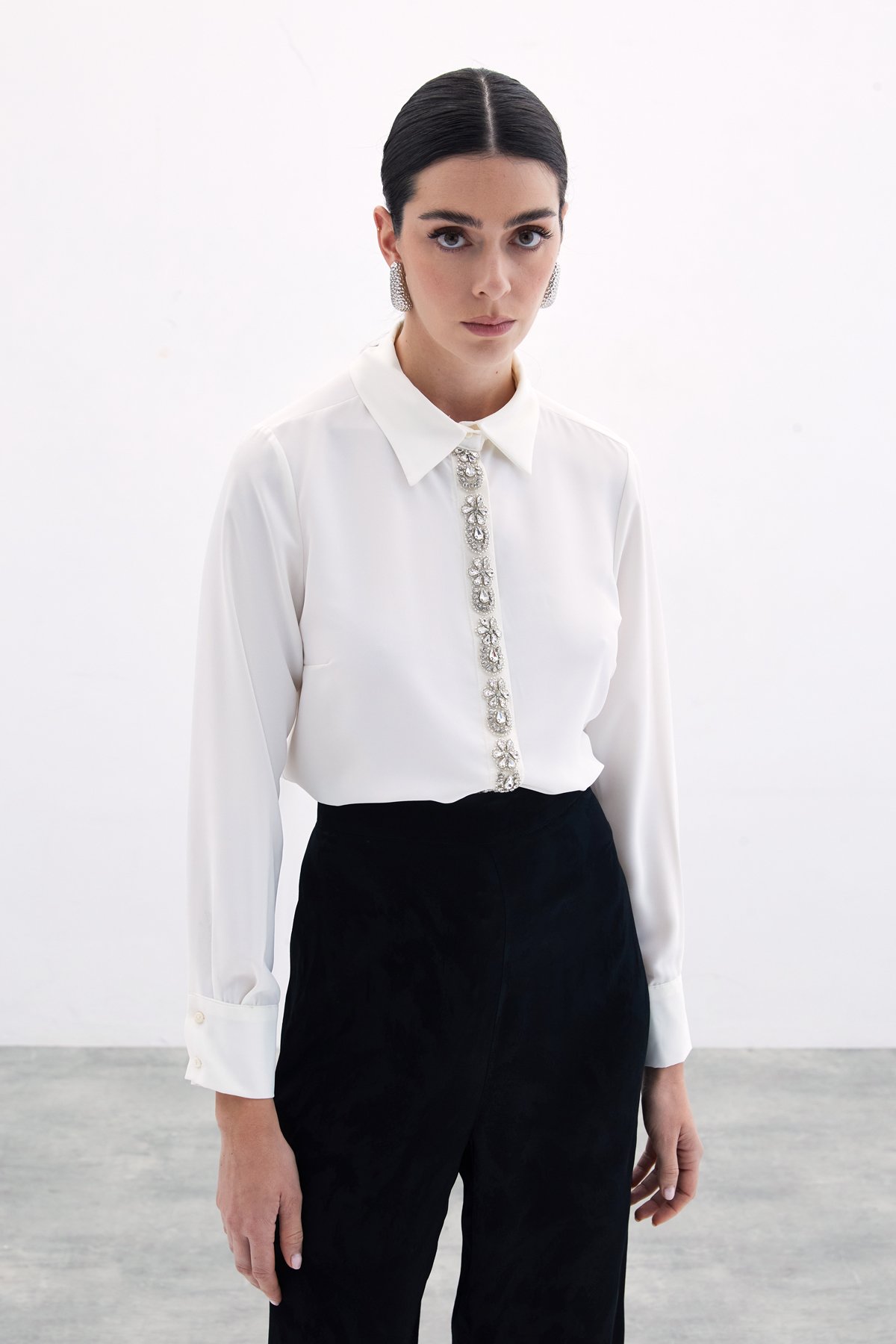 Şerit Aksesuarlı Gömlek - Ekru