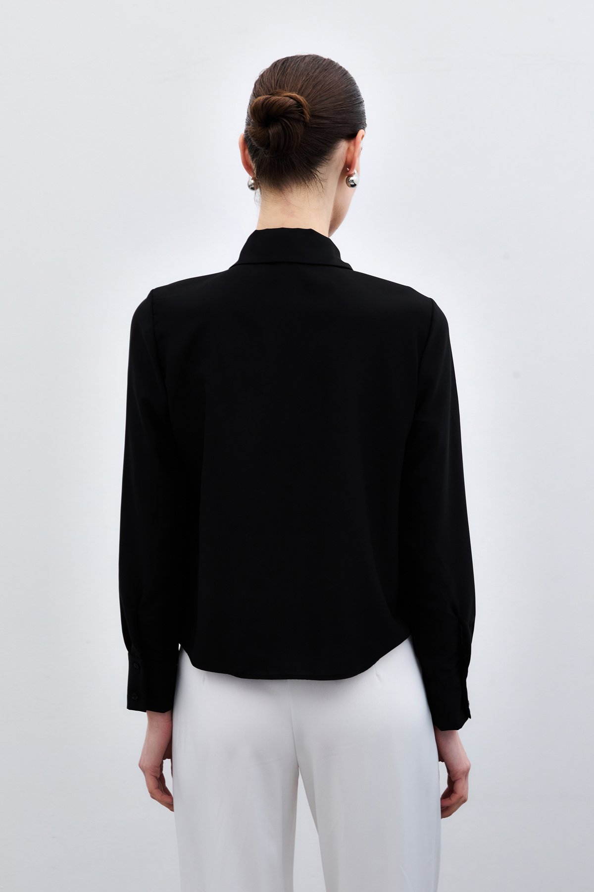 Şerit Aksesuarlı Gömlek - Siyah