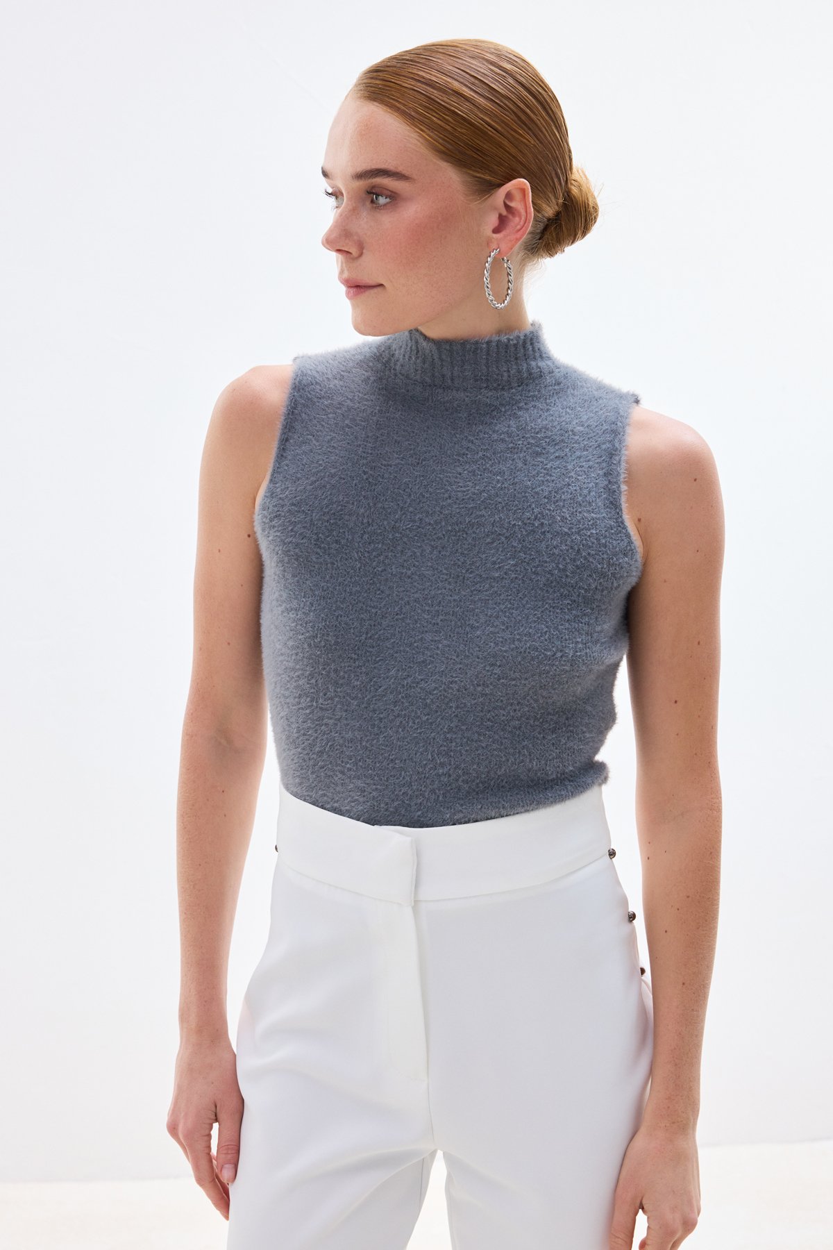 Zero Sleeve Bearded Knit Blouse - Anthracıte