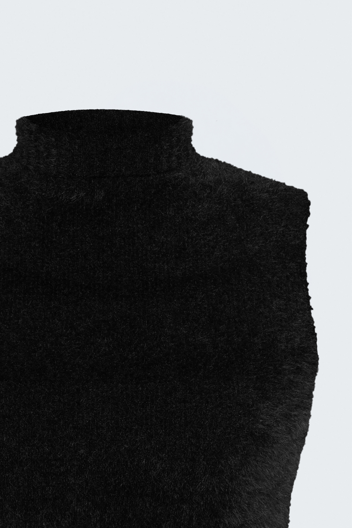 Zero Sleeve Bearded Knit Blouse - Black