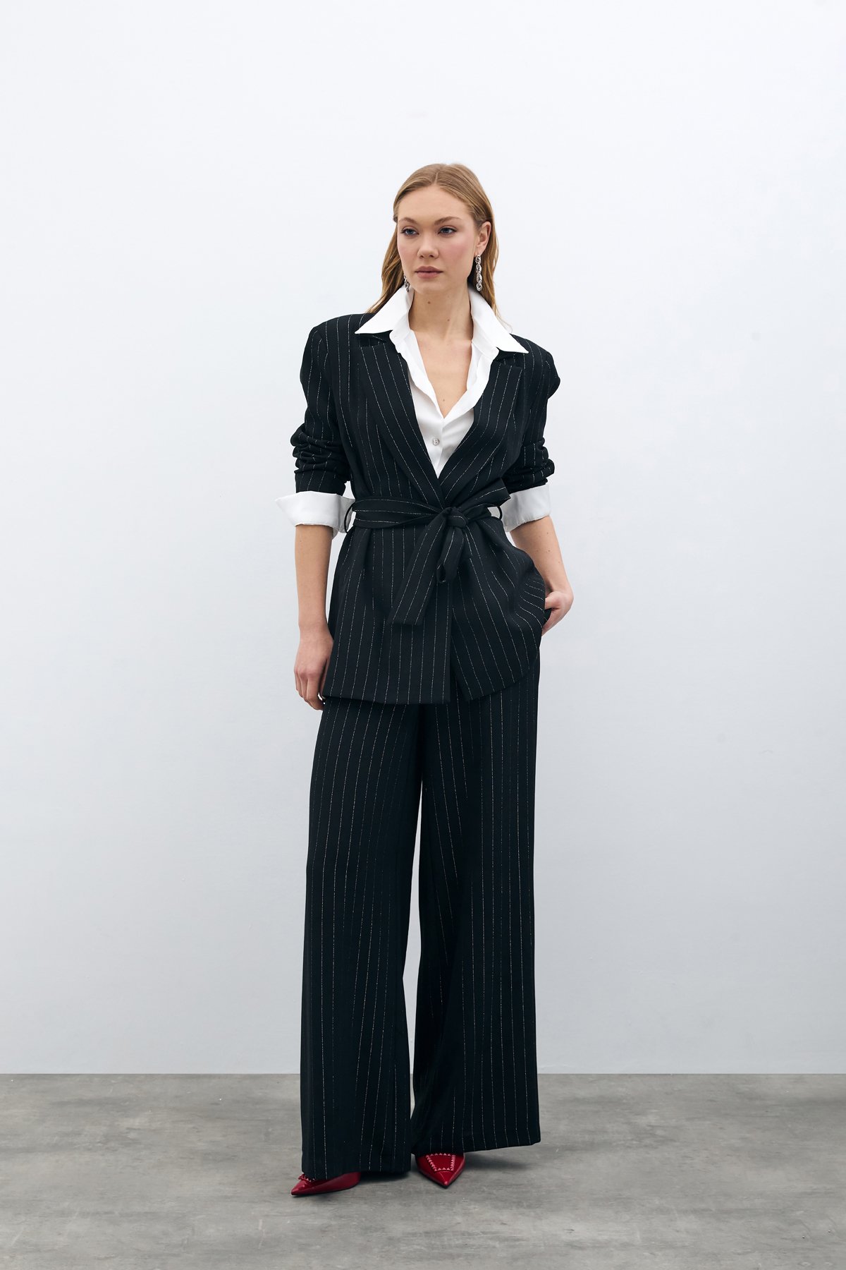 Simli Çizgili Kuşaklı Ceket - SİYAH ÇİZGİLİ