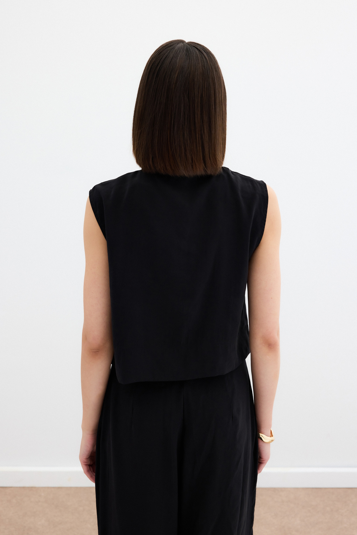 Süs Düğme Detaylı Bluz - Siyah