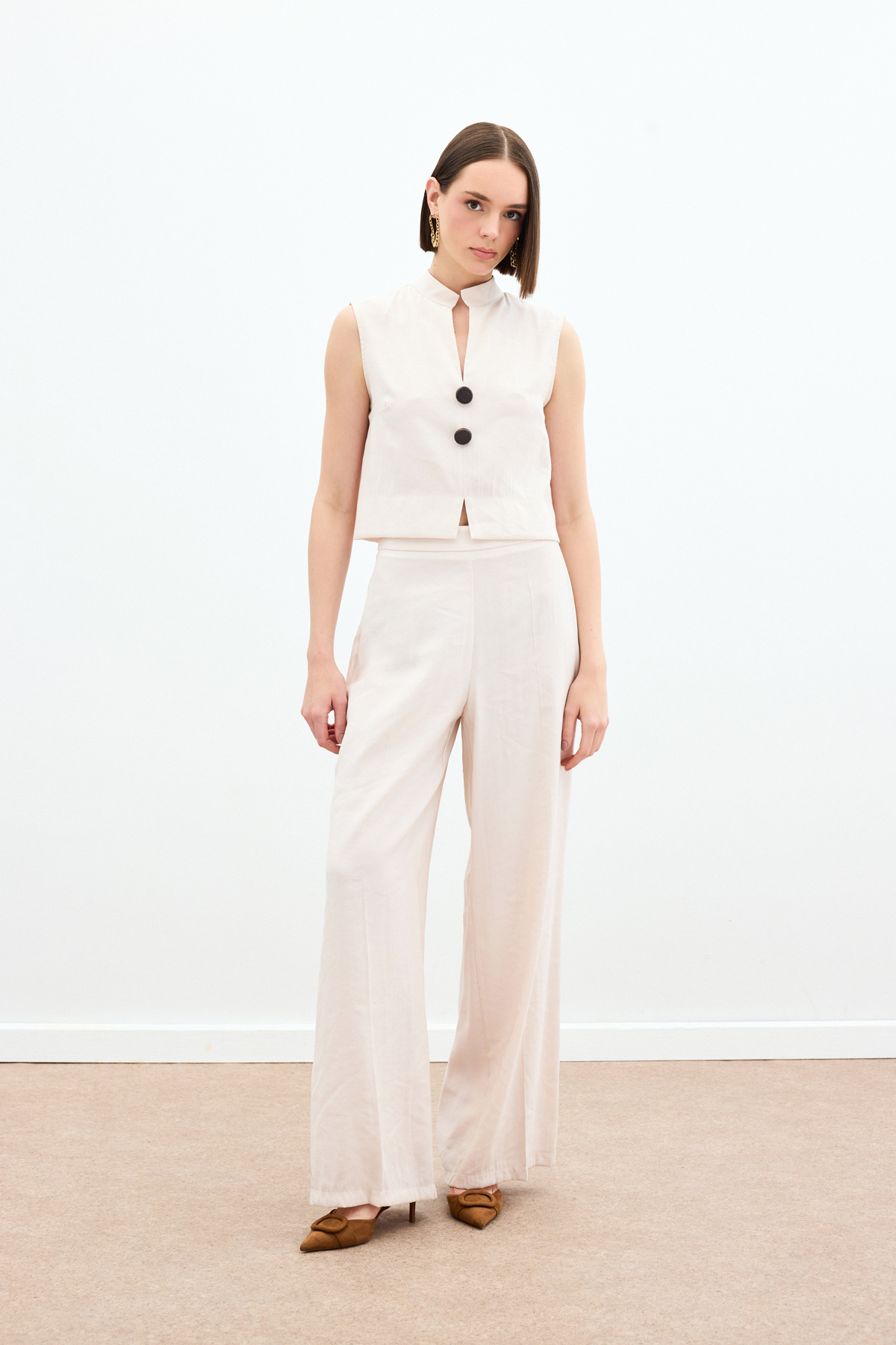 Süs Düğme Detaylı Bluz - Taş