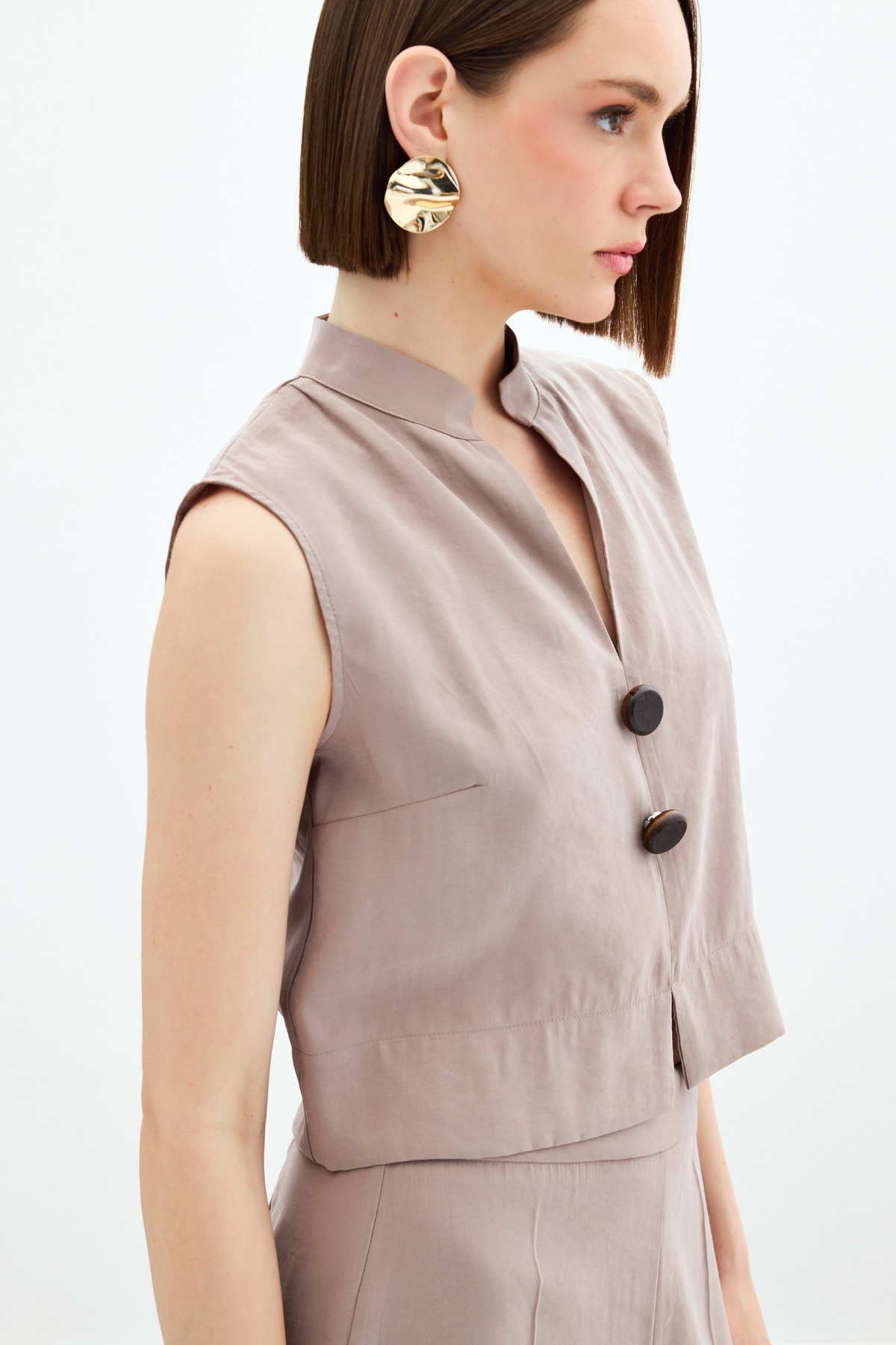 Süs Düğme Detaylı Bluz - Vizon