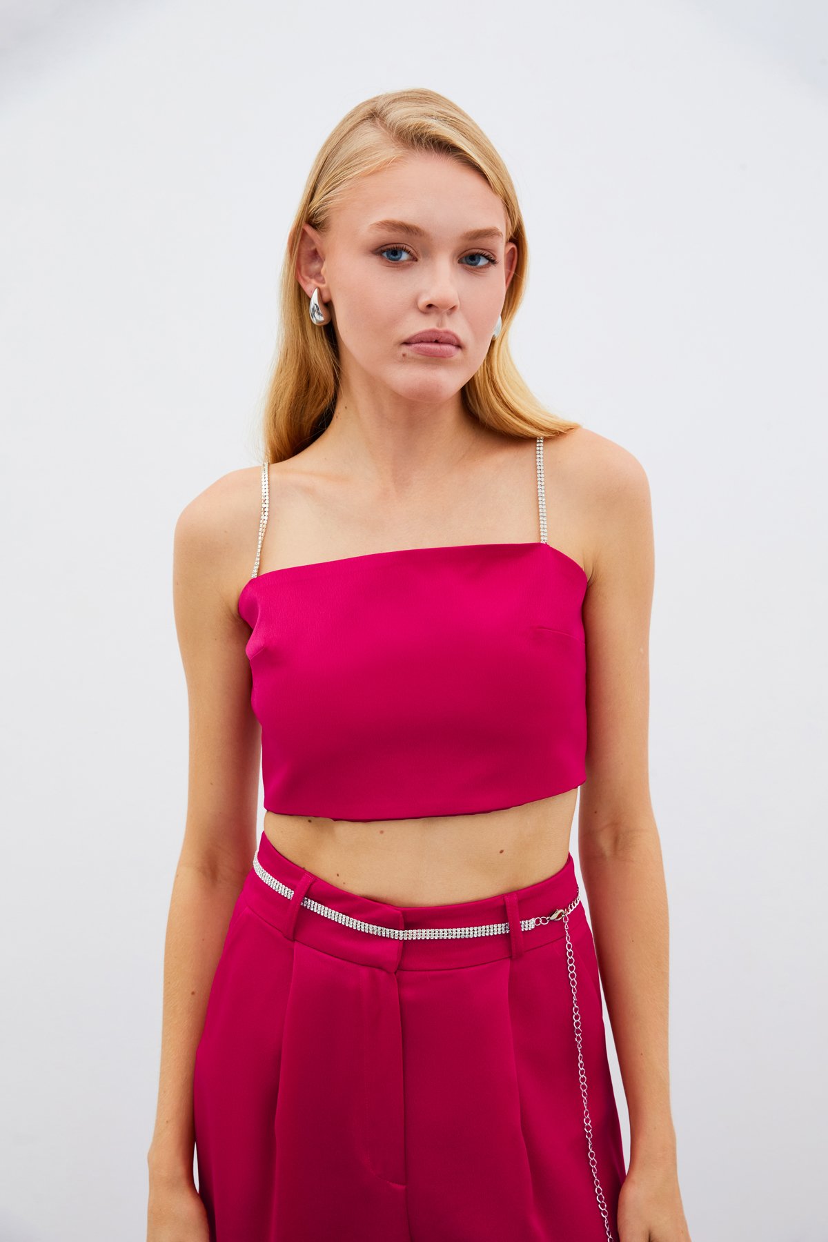 Taş Askılı Saten Crop Bluz - MERCAN