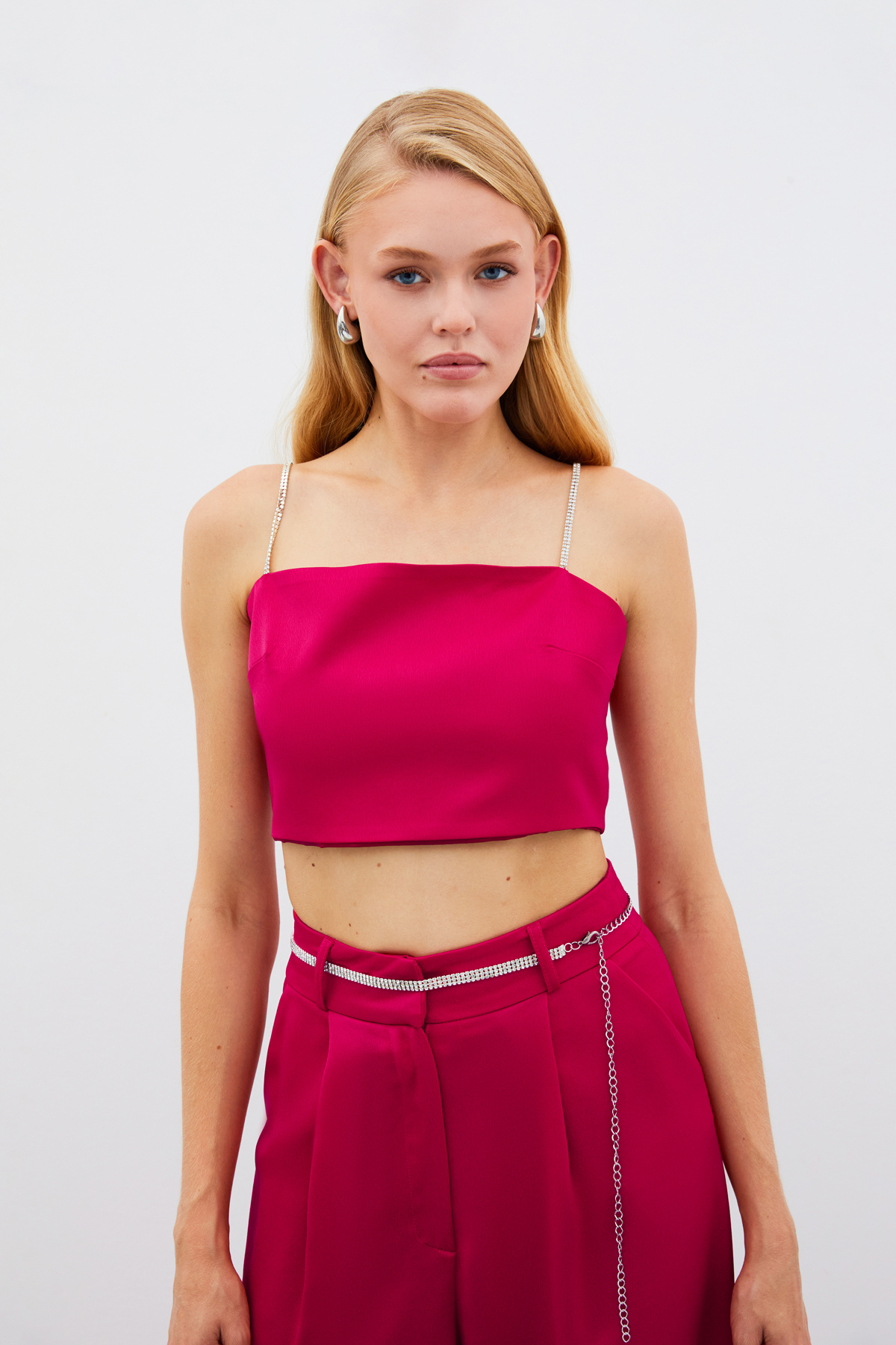 Taş Askılı Saten Crop Bluz - MERCAN