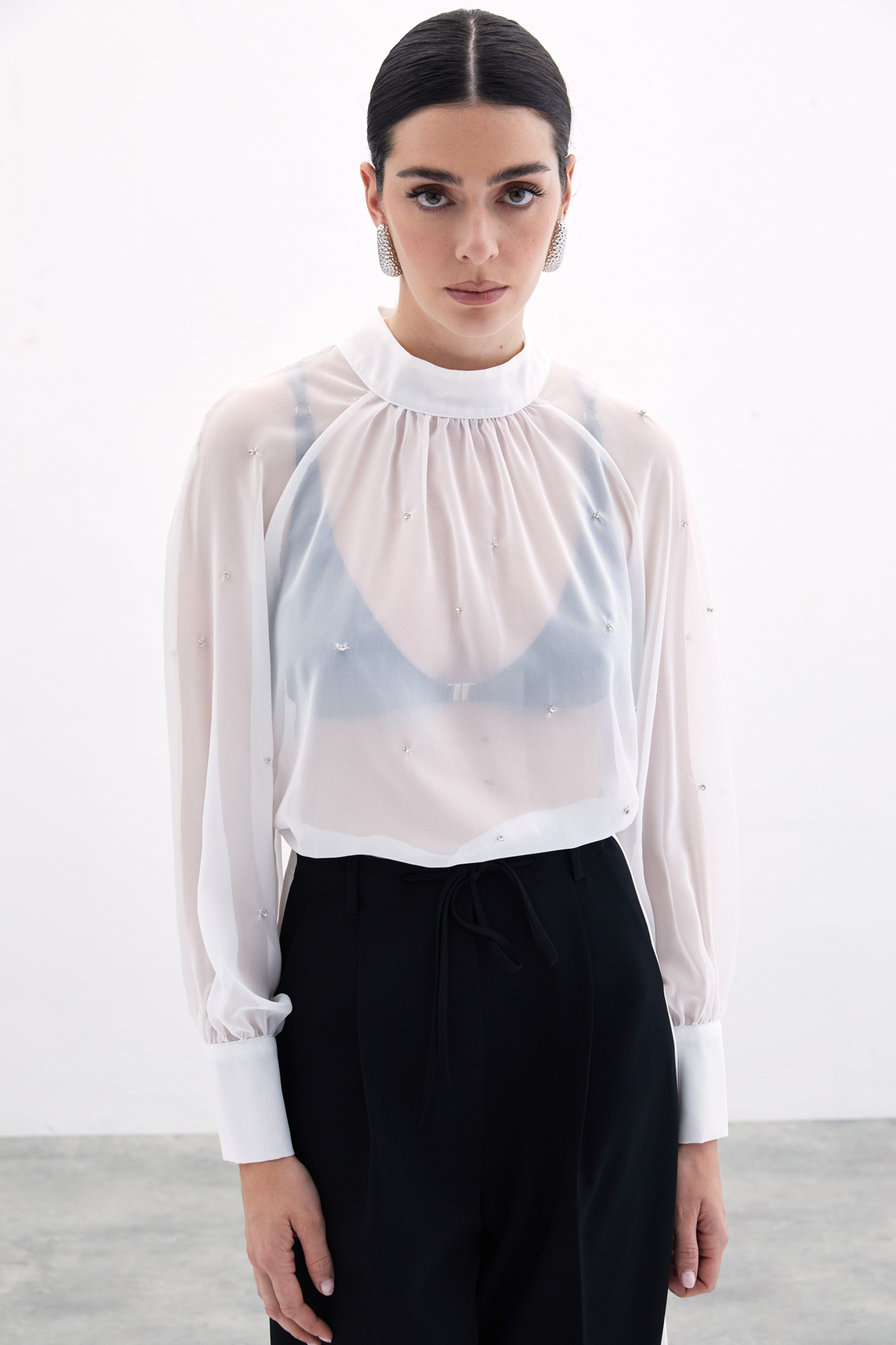 Taş Detaylı Transparan Bluz - Ekru