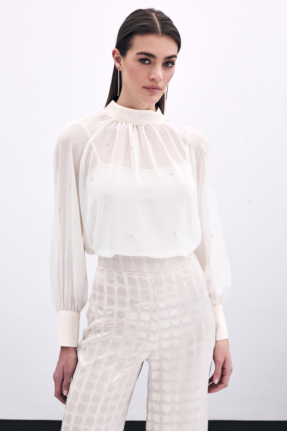 Taş Detaylı Transparan Bluz - Krem