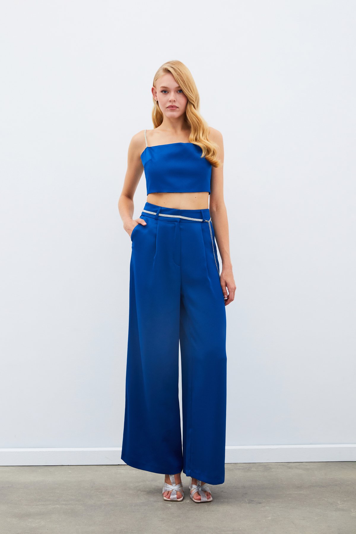 Taş Kemerli Saten Pantolon - MAVİ