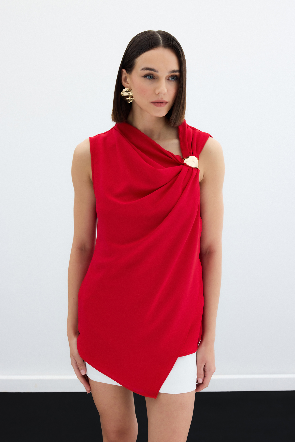 Tek Omuz Aksesuarlı Bluz - Kırmızı