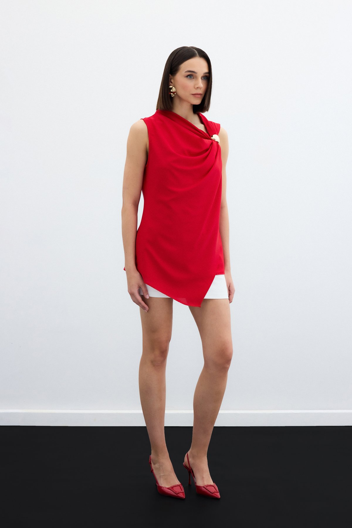 Tek Omuz Aksesuarlı Bluz - Kırmızı