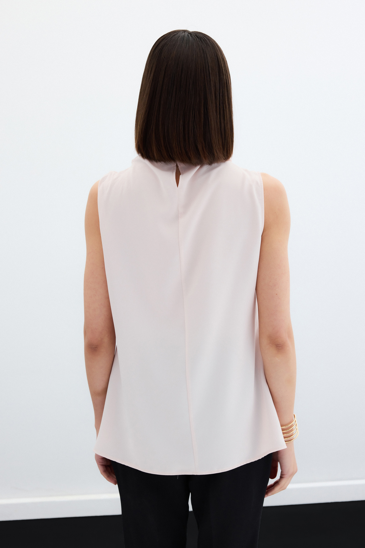 Tek Omuz Aksesuarlı Bluz - Pudra