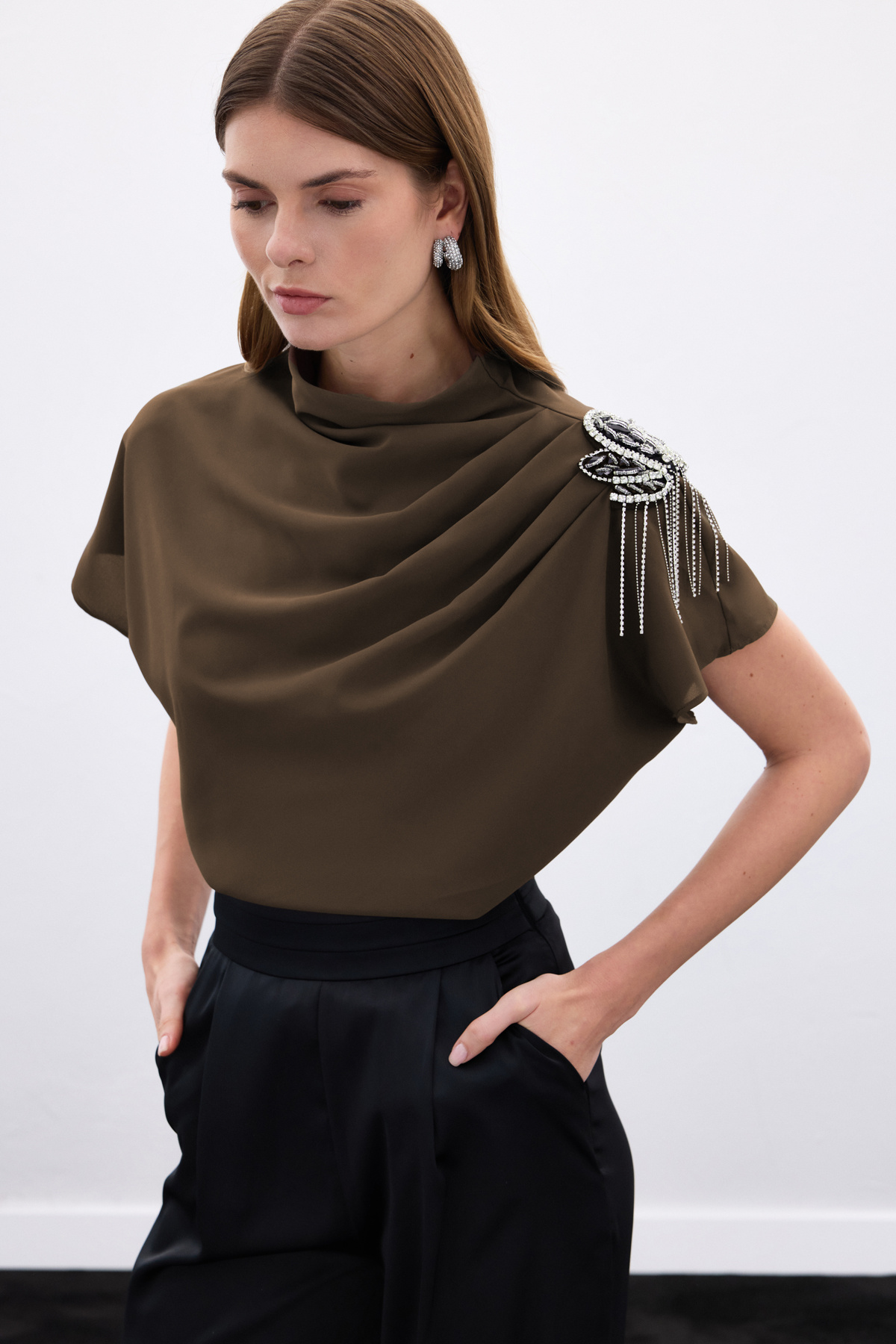 One Shoulder Accessory Casual Blouse - Brown
