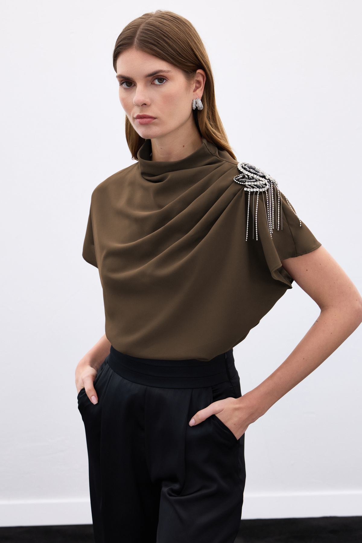 One Shoulder Accessory Casual Blouse - Brown