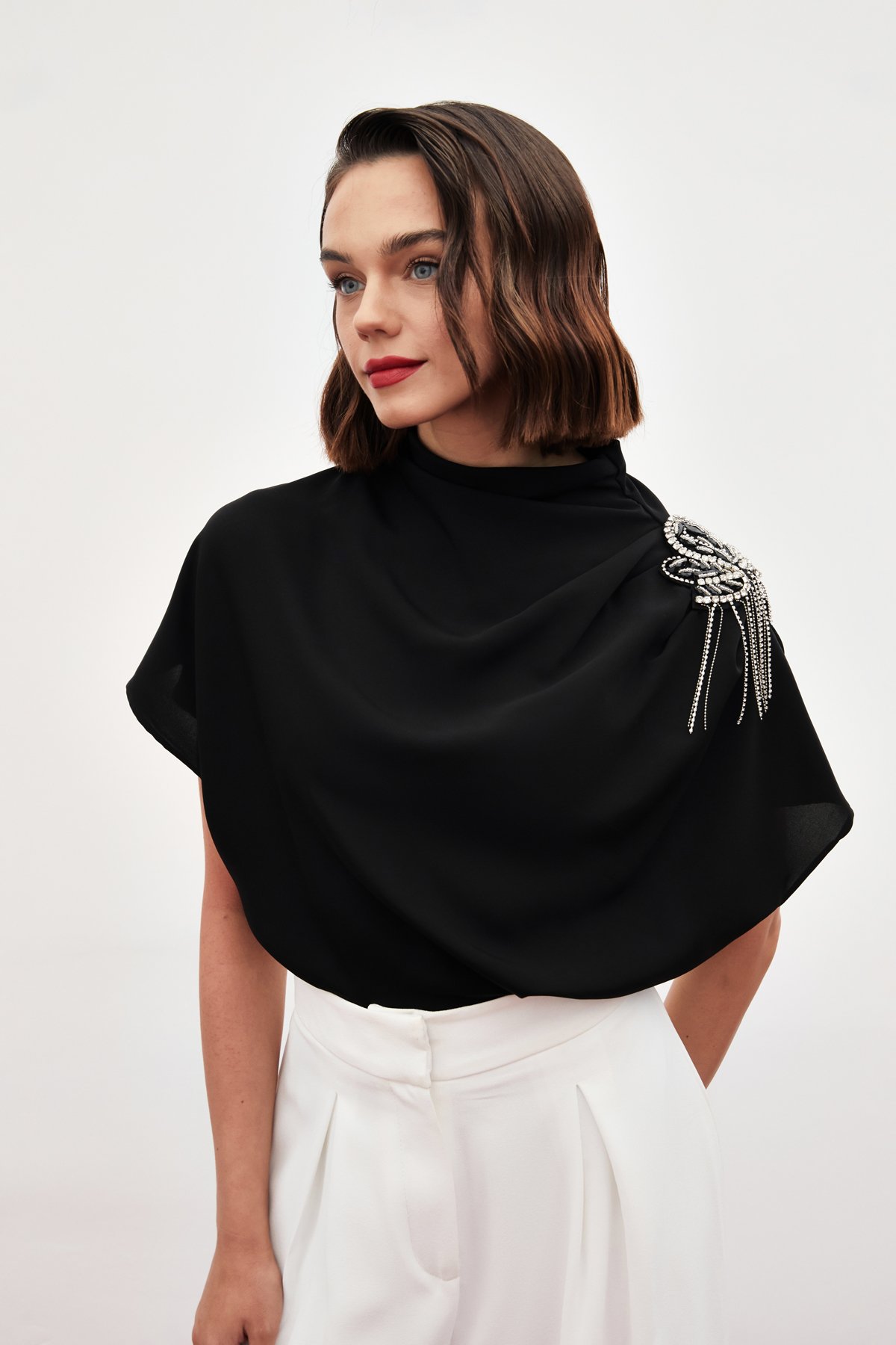 One Shoulder Accessory Casual Blouse - BLACK