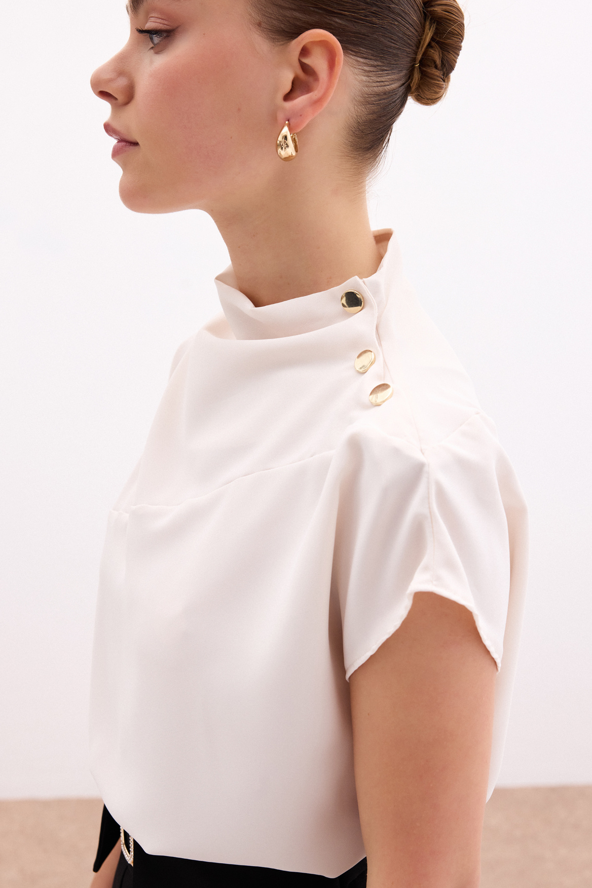 Tek Omuz Çıtçıtlı Bluz - Bej