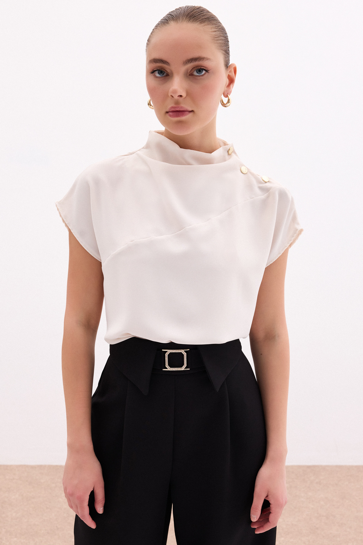 Tek Omuz Çıtçıtlı Bluz - Bej