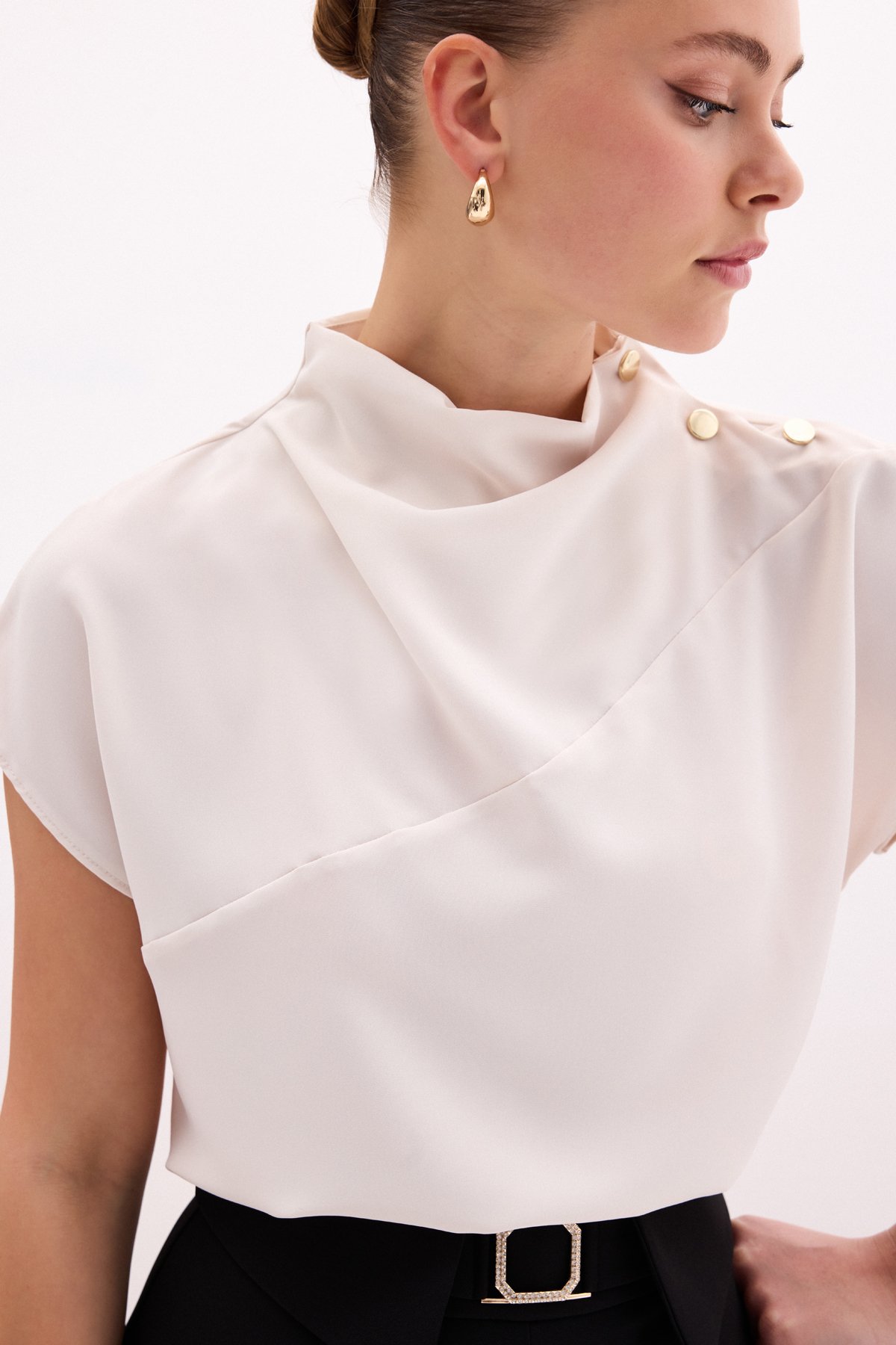 Tek Omuz Çıtçıtlı Bluz - Bej